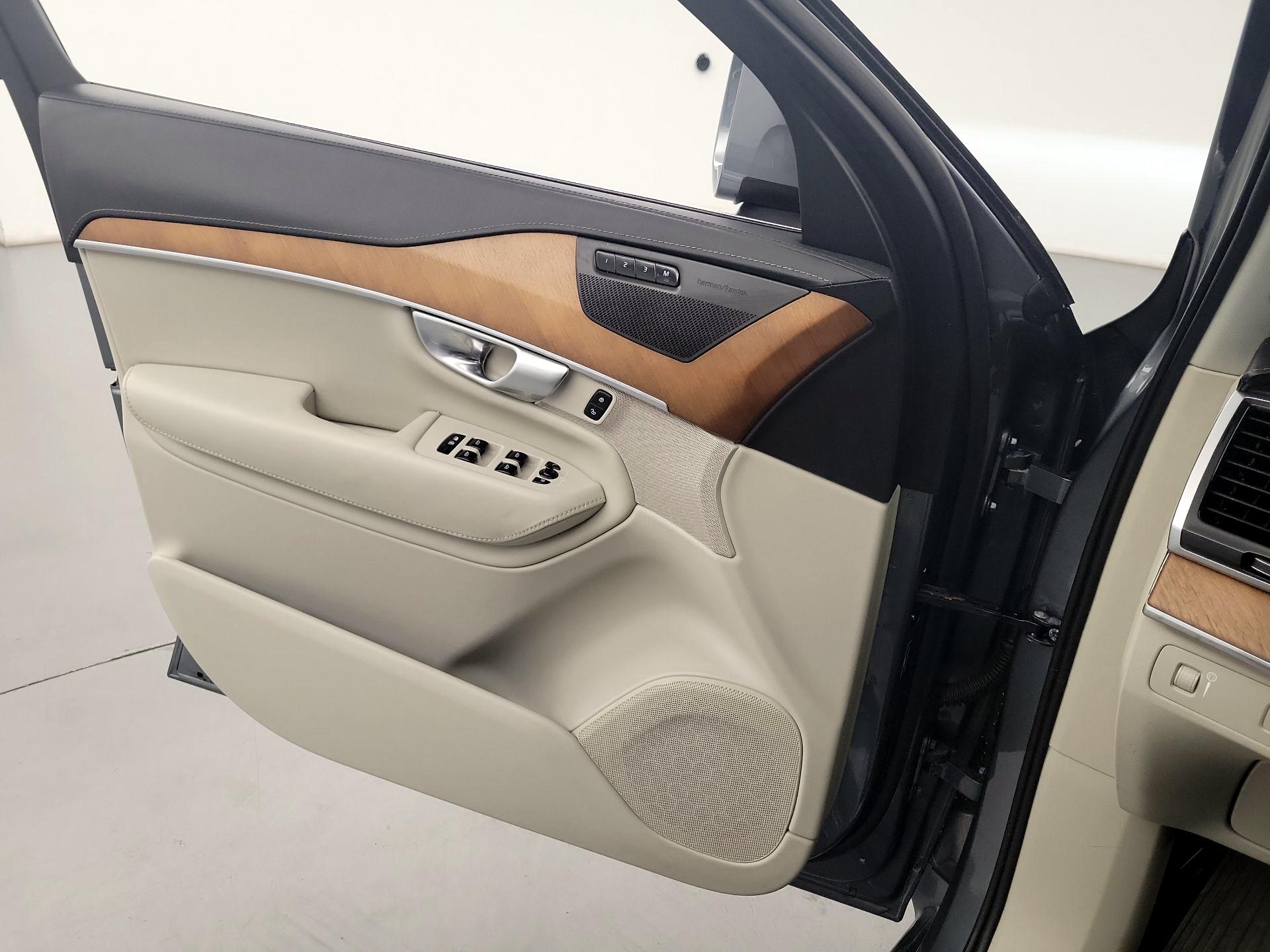 Thumbnail: 2019 Volvo XC90 - 12