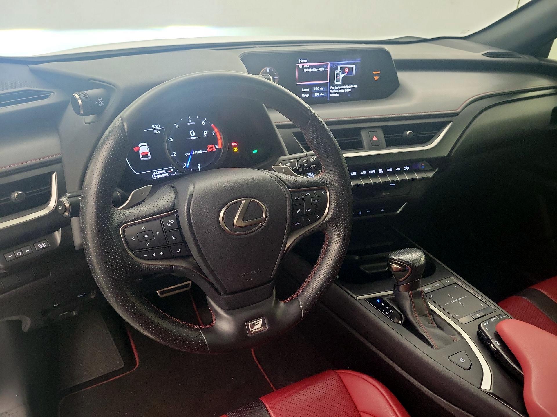 Thumbnail: 2019 Lexus UX - 9