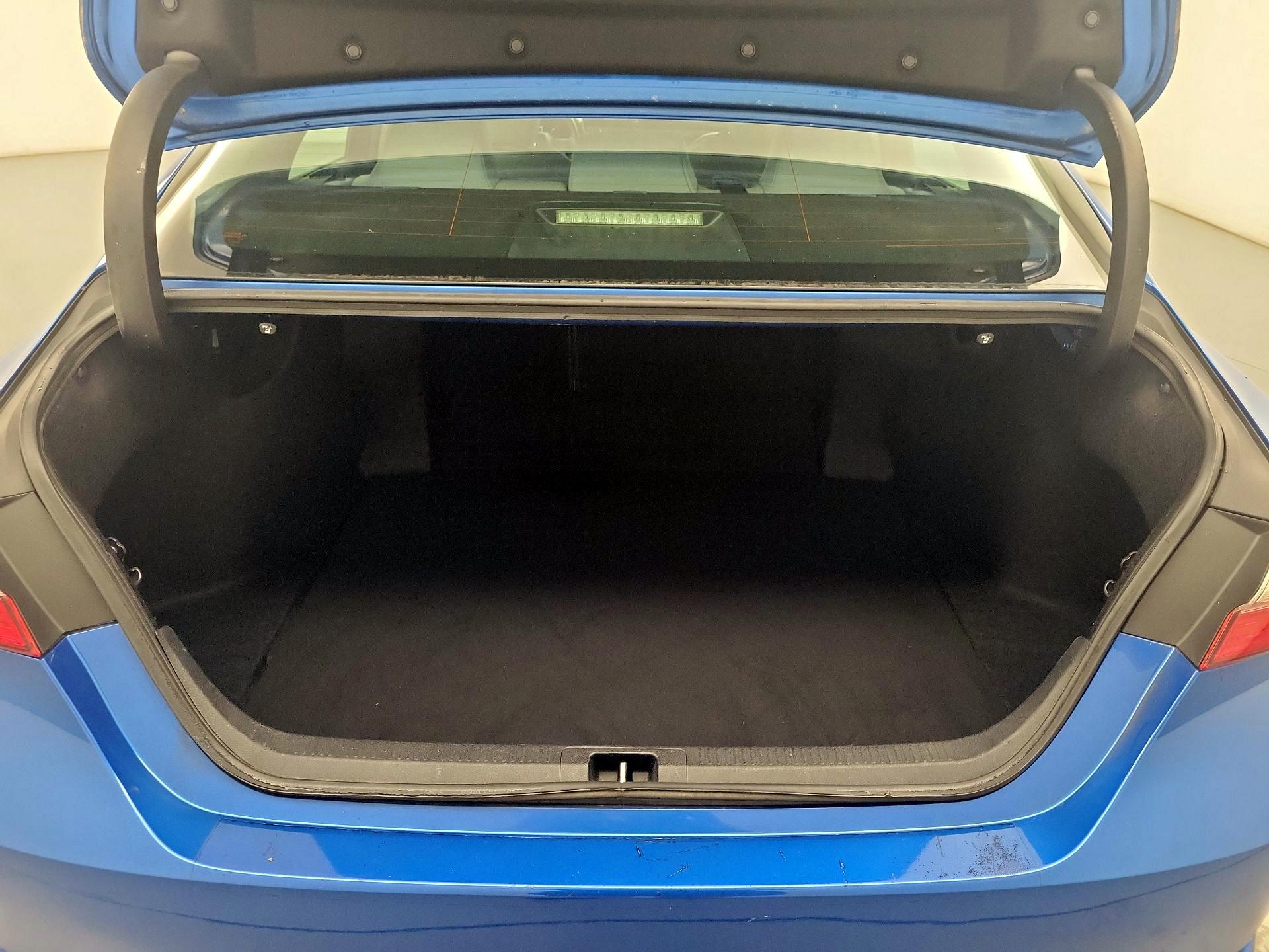 Thumbnail: 2018 Toyota Camry - 20