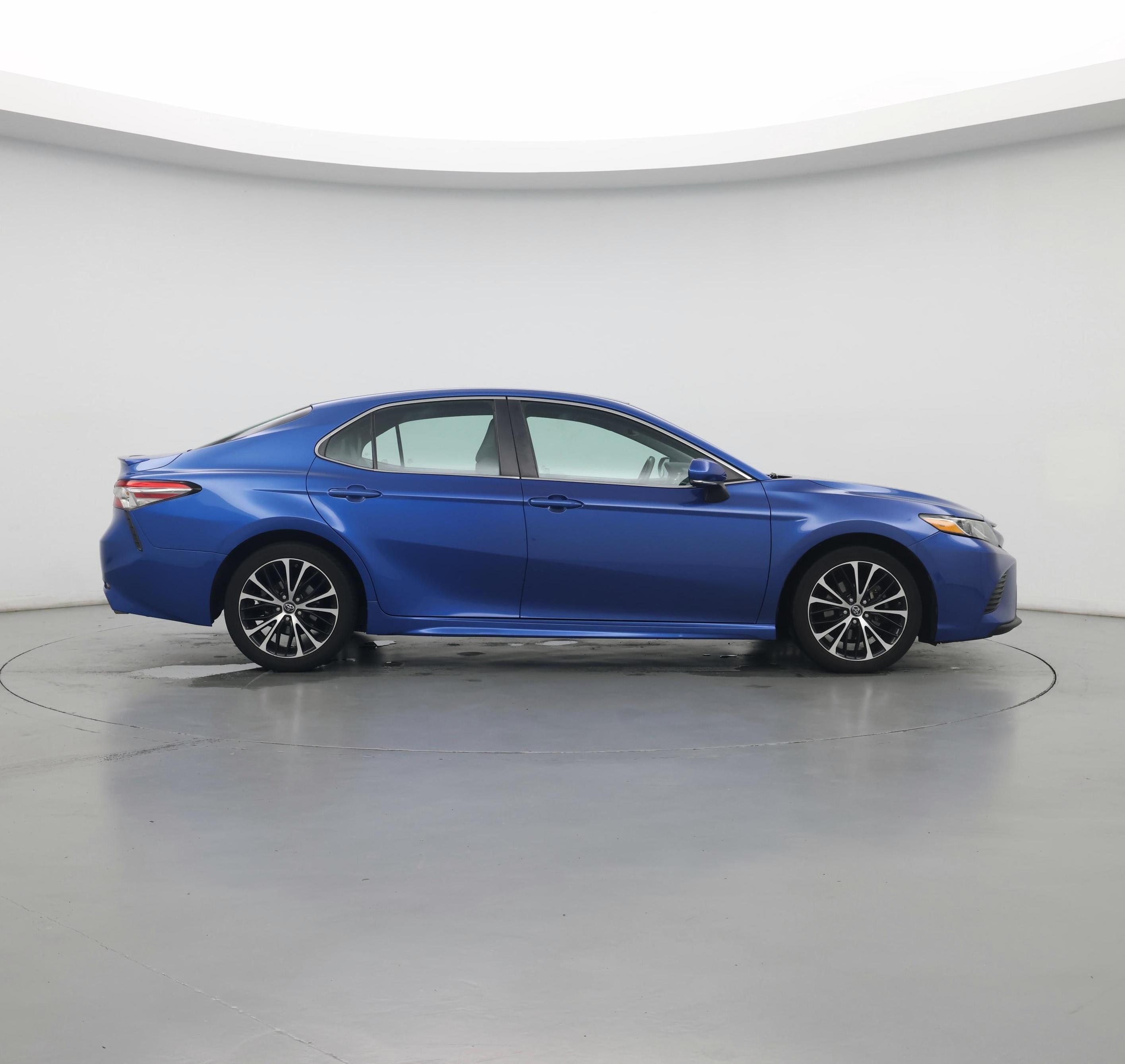Thumbnail: 2018 Toyota Camry - 7