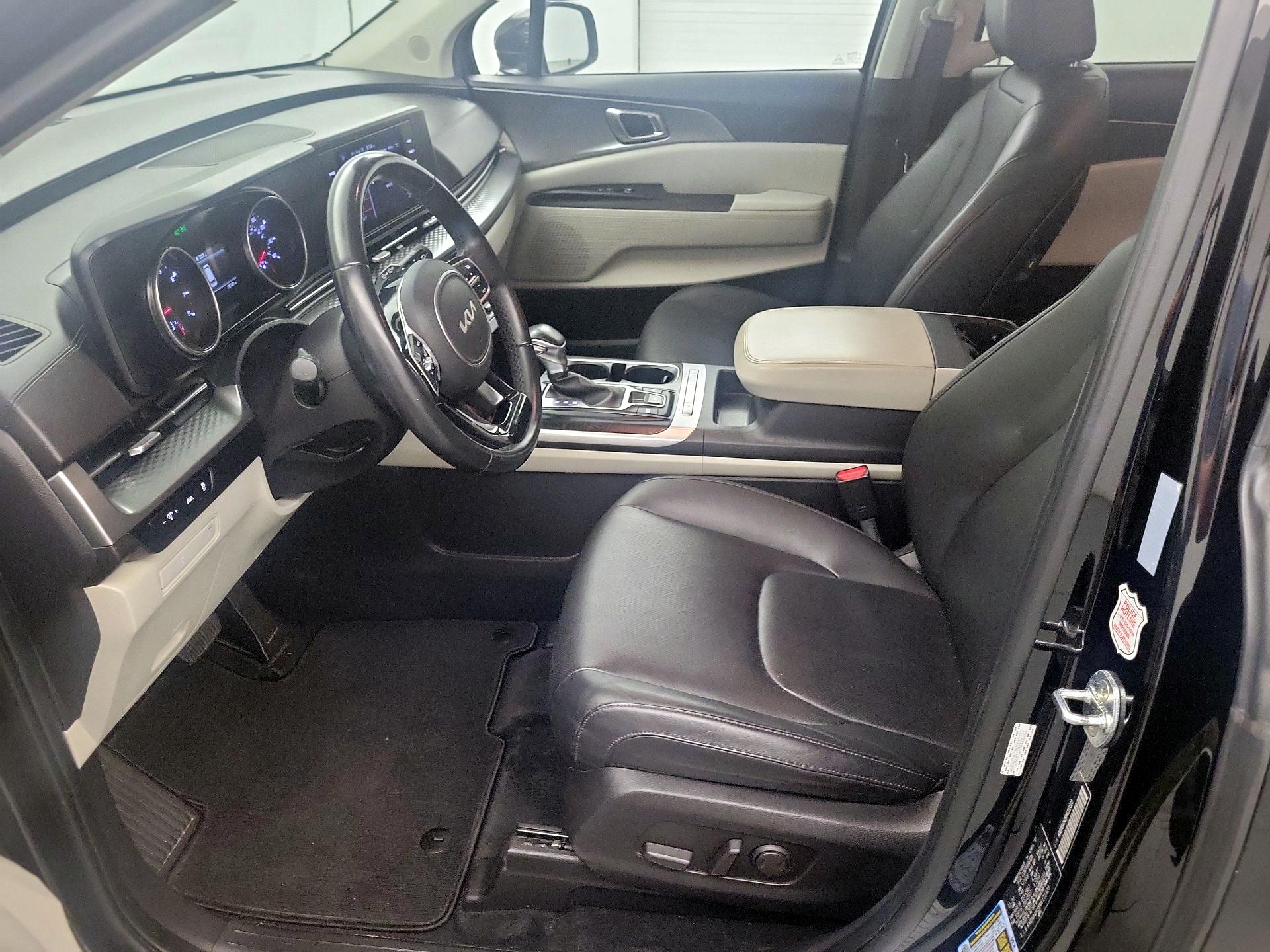 Thumbnail: 2022 Kia Carnival - 11