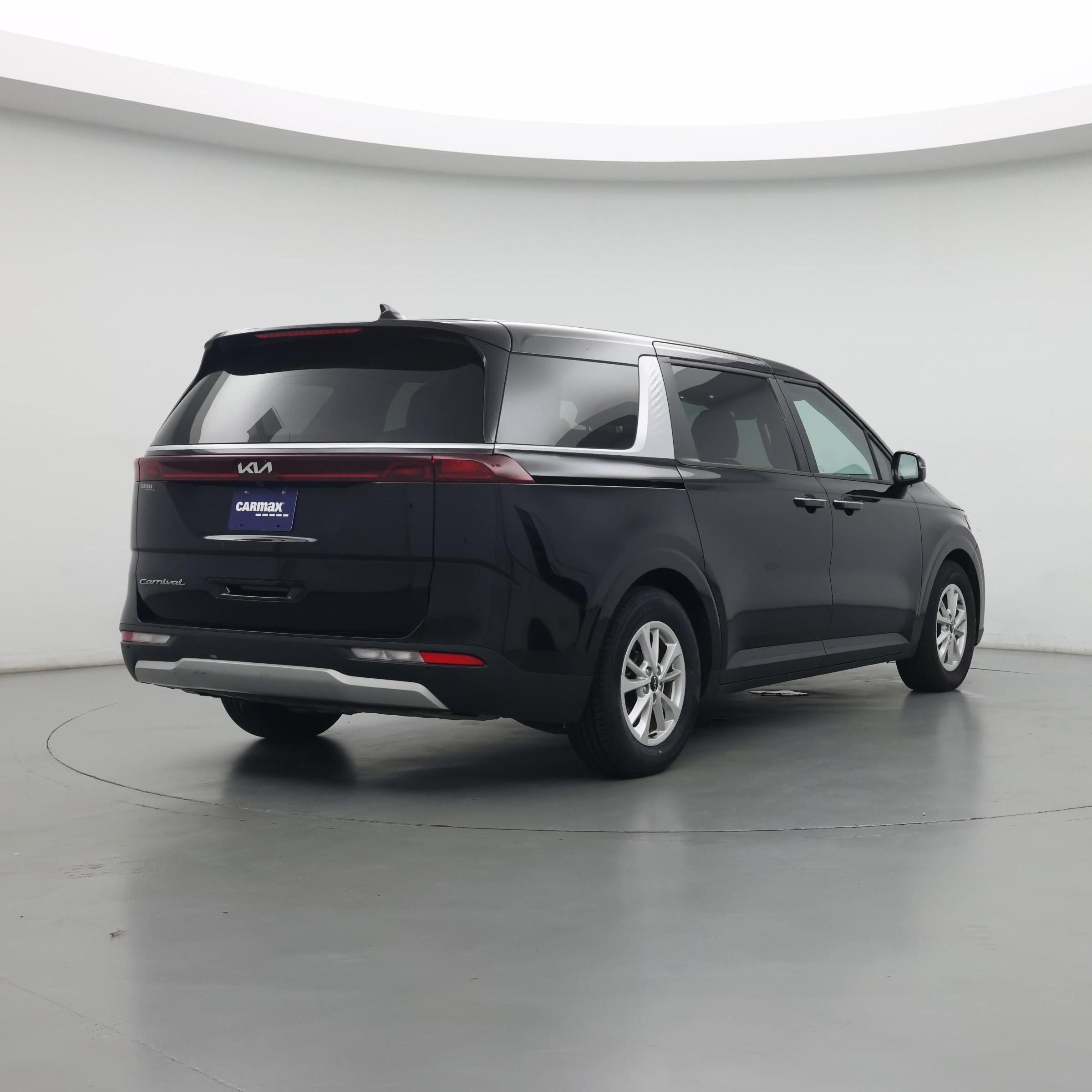 Thumbnail: 2022 Kia Carnival - 8