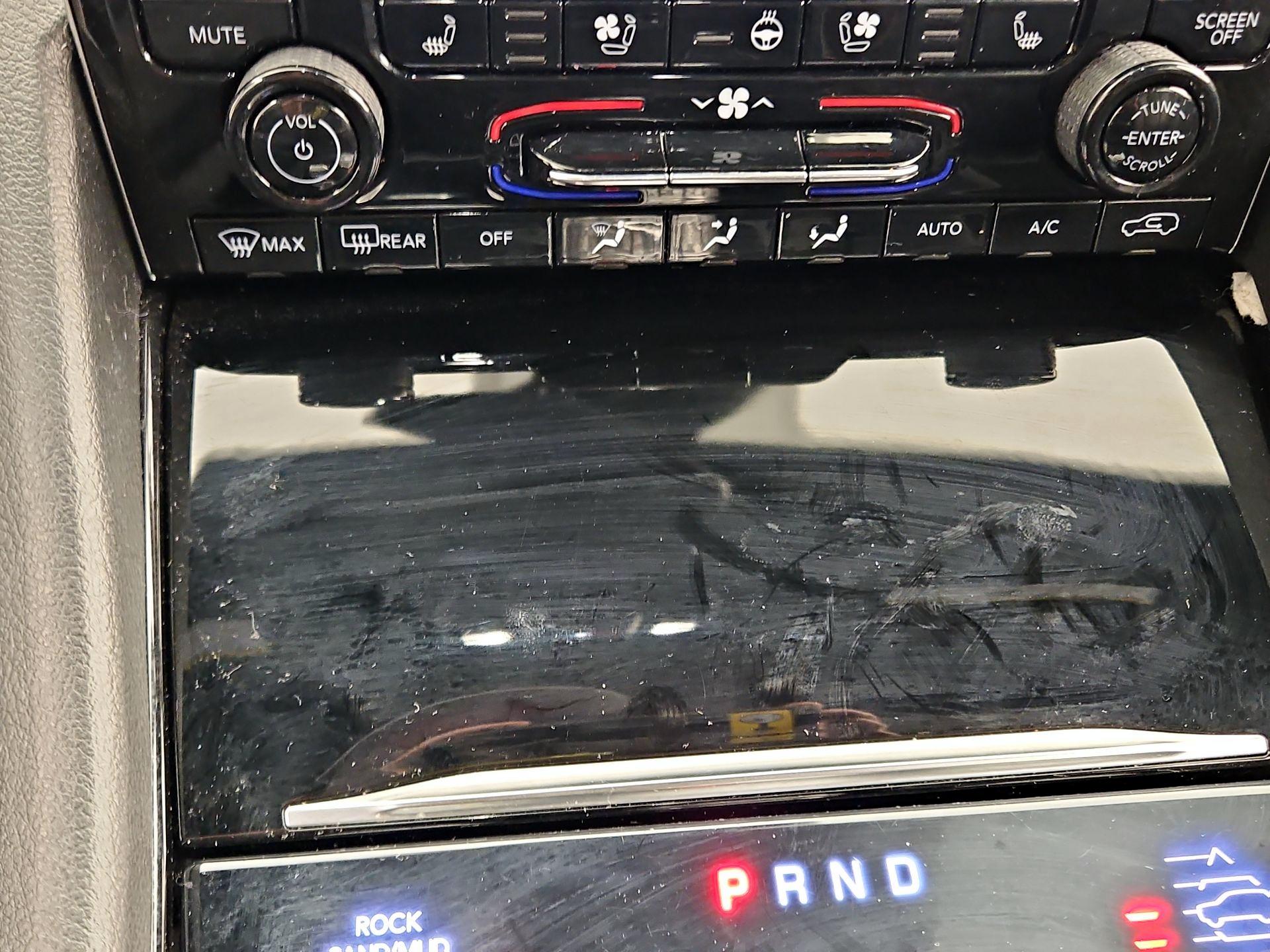 Thumbnail: 2021 Jeep Grand Cherokee L - 16