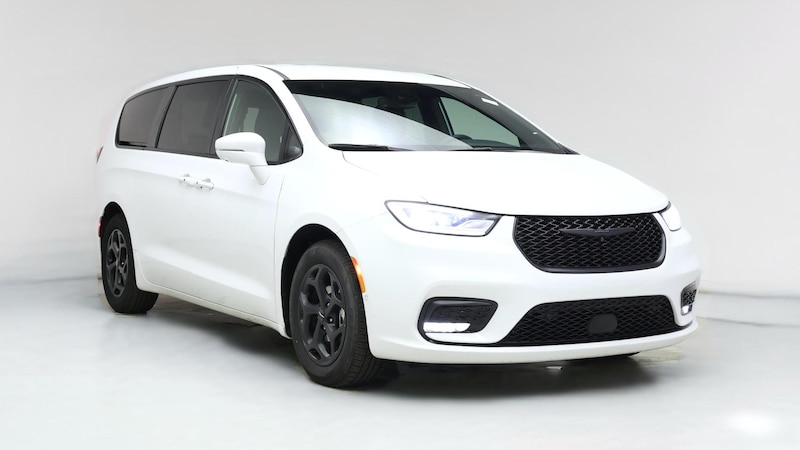 2022 Chrysler Pacifica Hybrid Touring L Hero Image