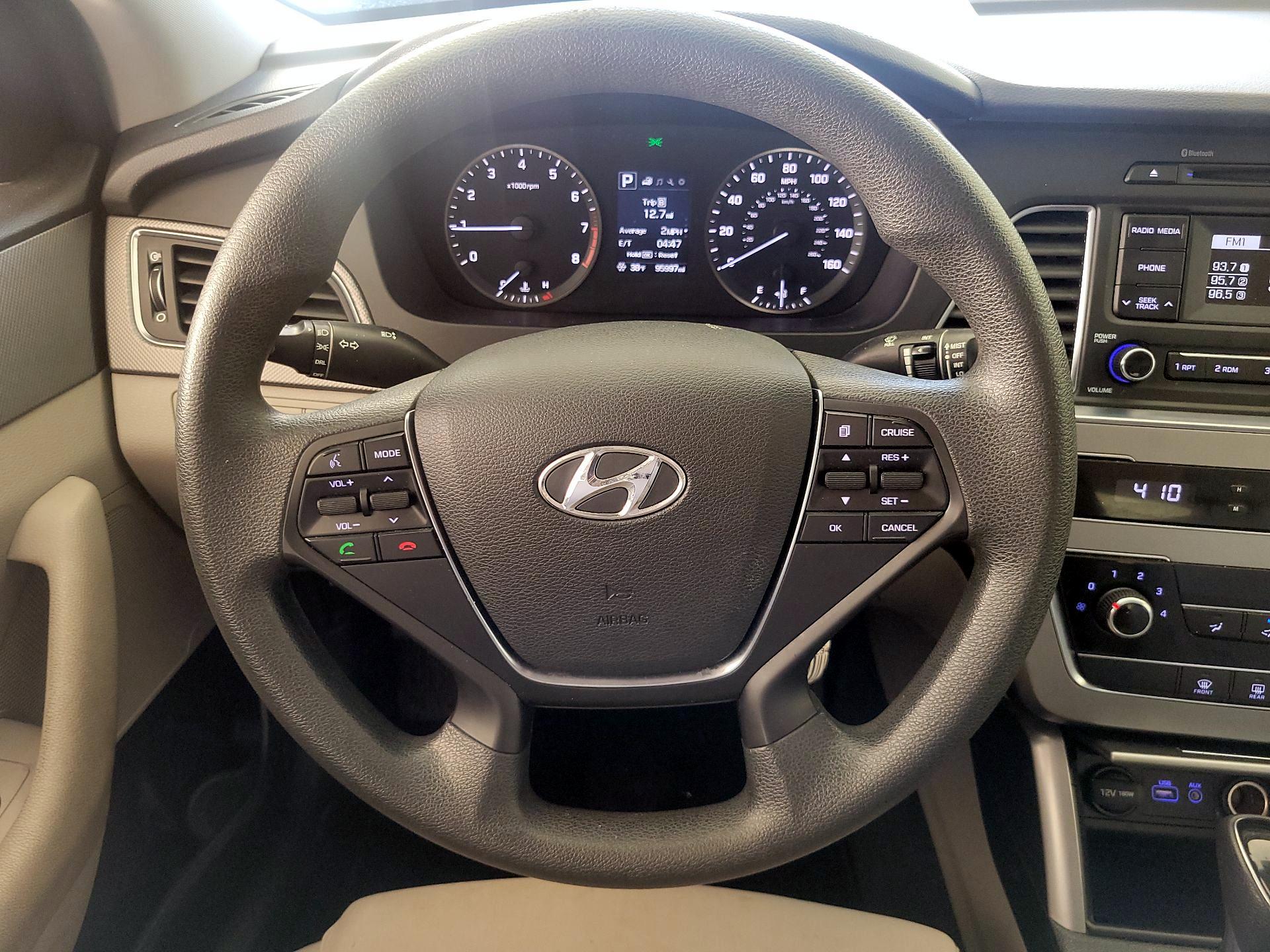 Thumbnail: 2017 Hyundai Sonata - 10