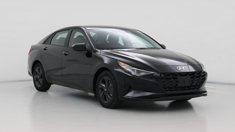 2022 Hyundai Elantra SEL Hero Image