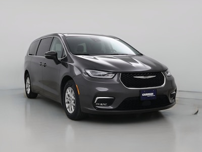 2023 Chrysler Pacifica Touring L -
                Manchester, NH