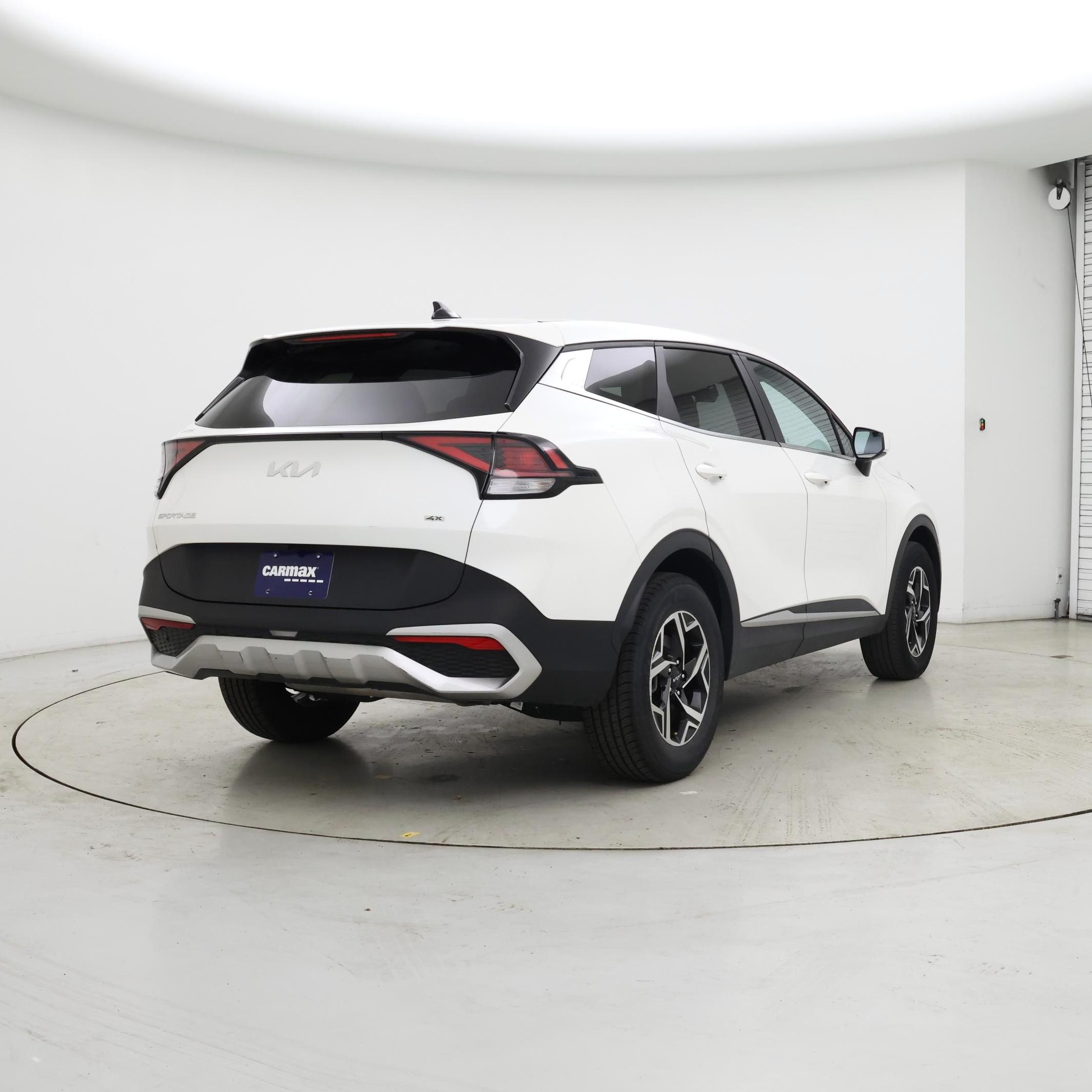 Thumbnail: 2023 Kia Sportage - 8