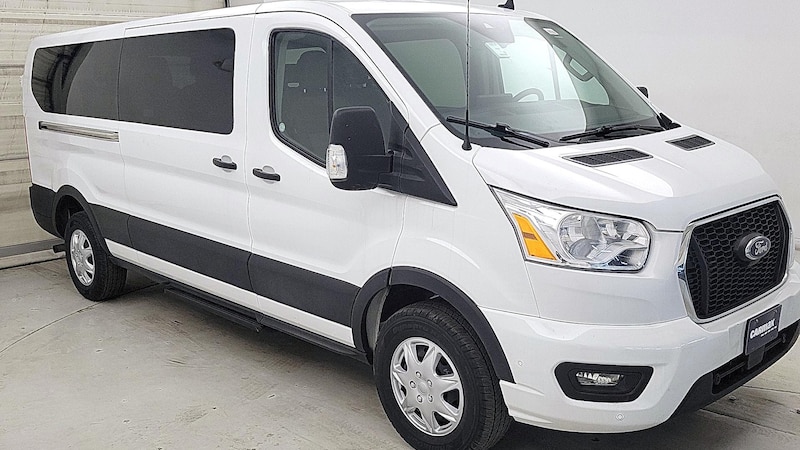 2022 Ford Transit Series 350 XLT Hero Image