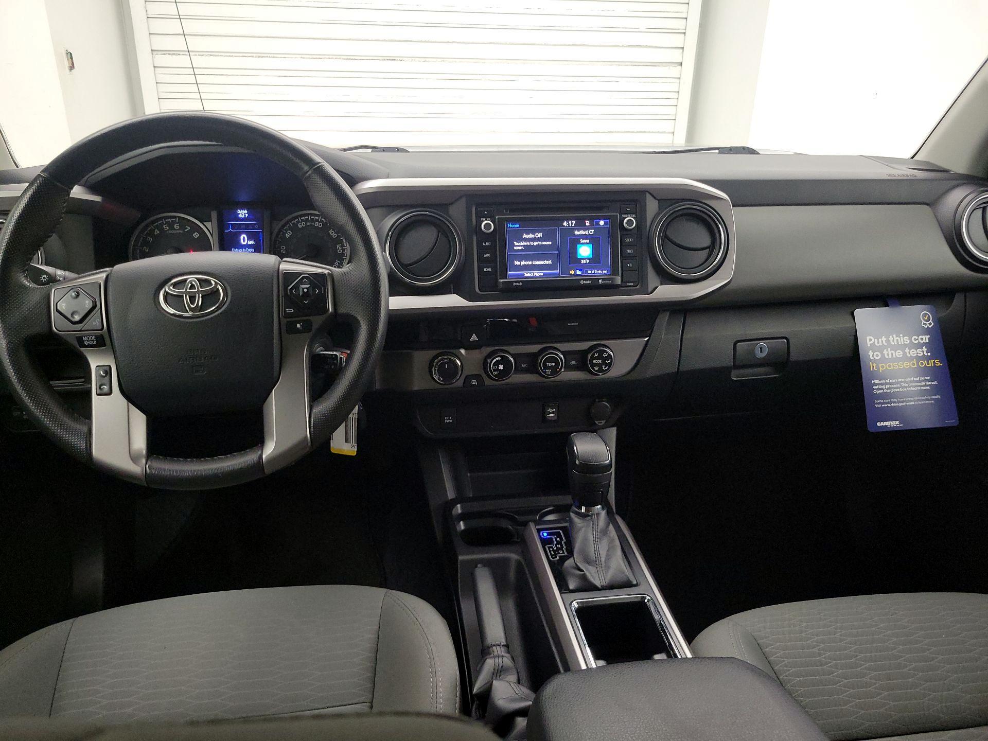 Thumbnail: 2017 Toyota Tacoma - 9