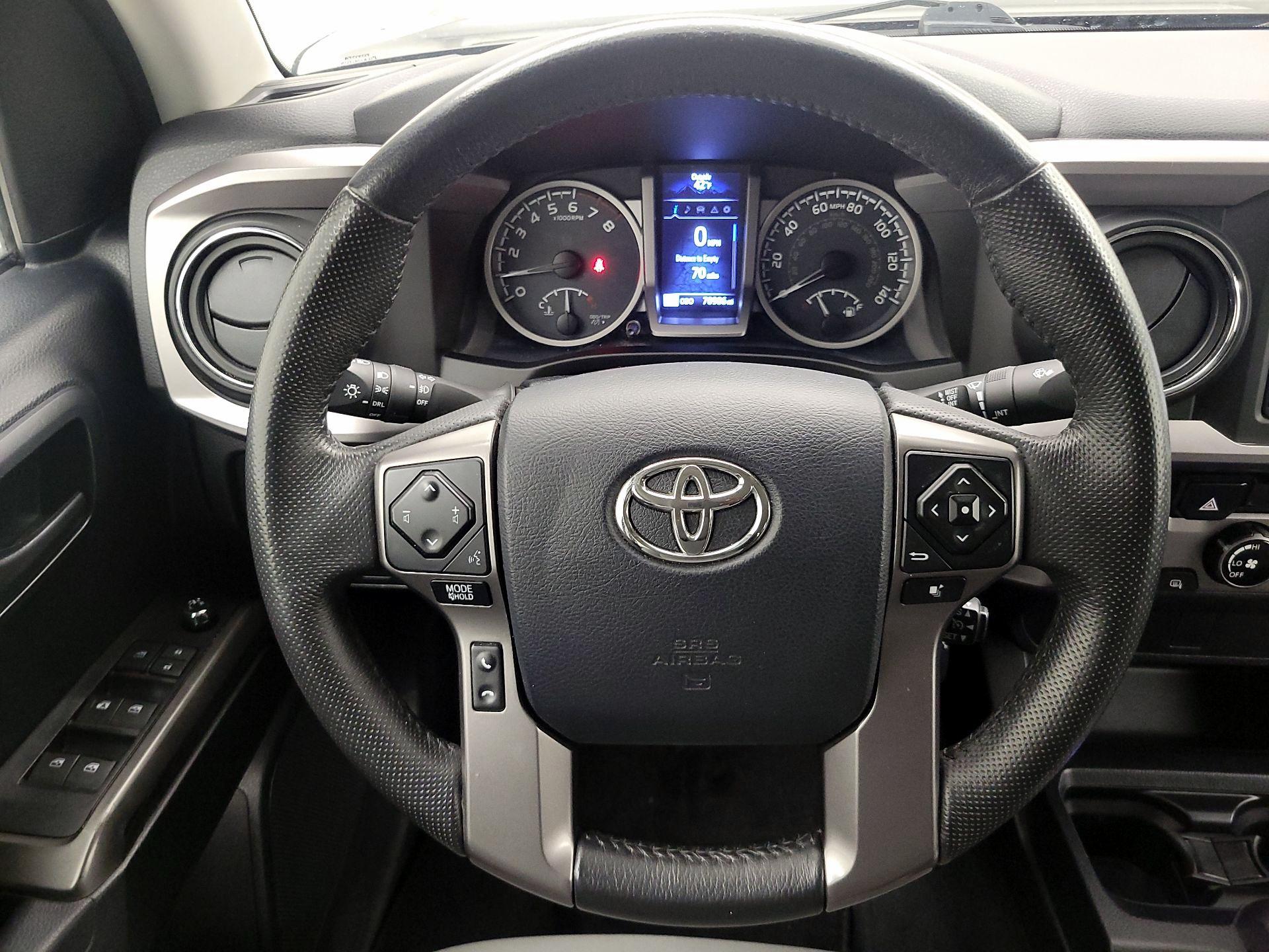 Thumbnail: 2017 Toyota Tacoma - 10