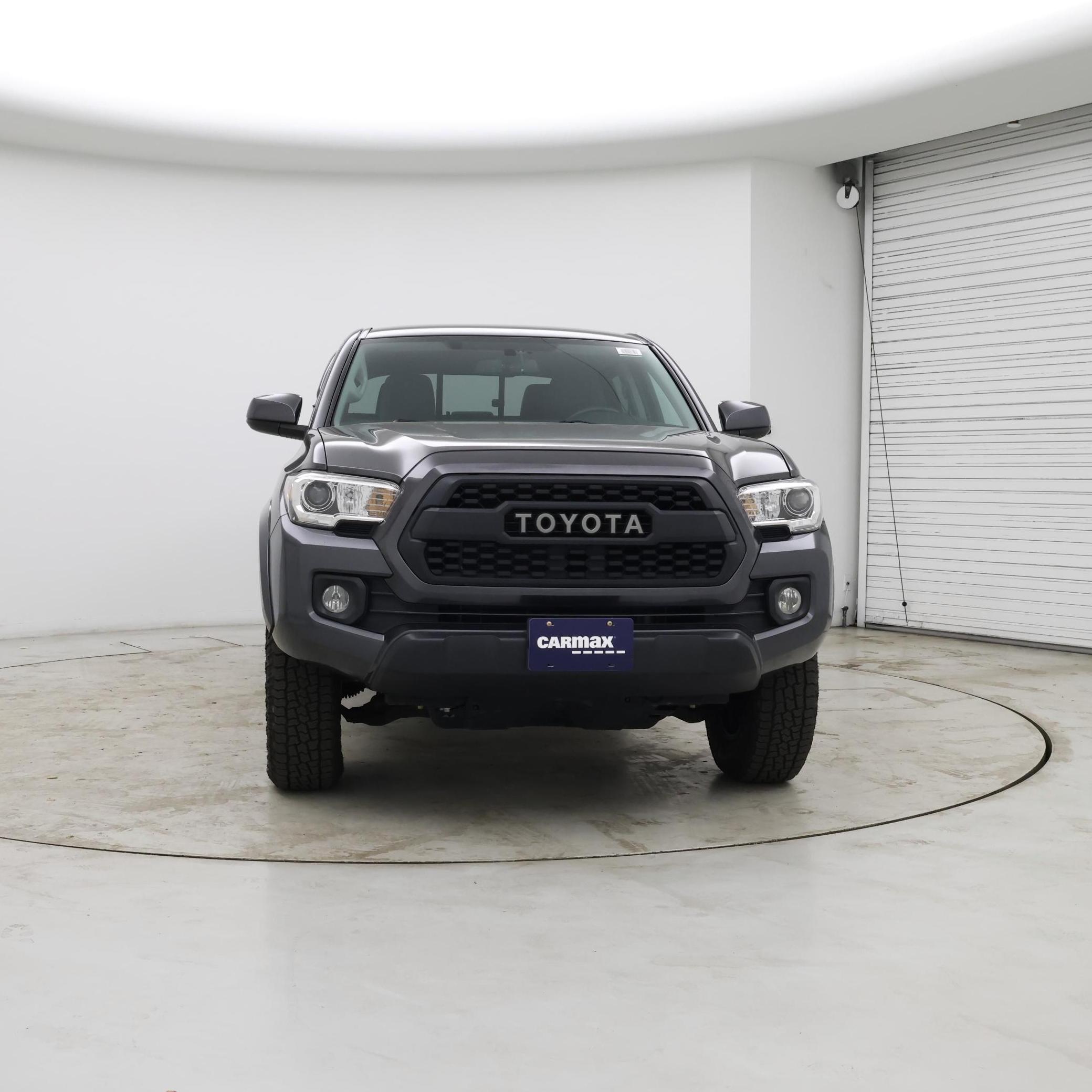 Thumbnail: 2017 Toyota Tacoma - 5