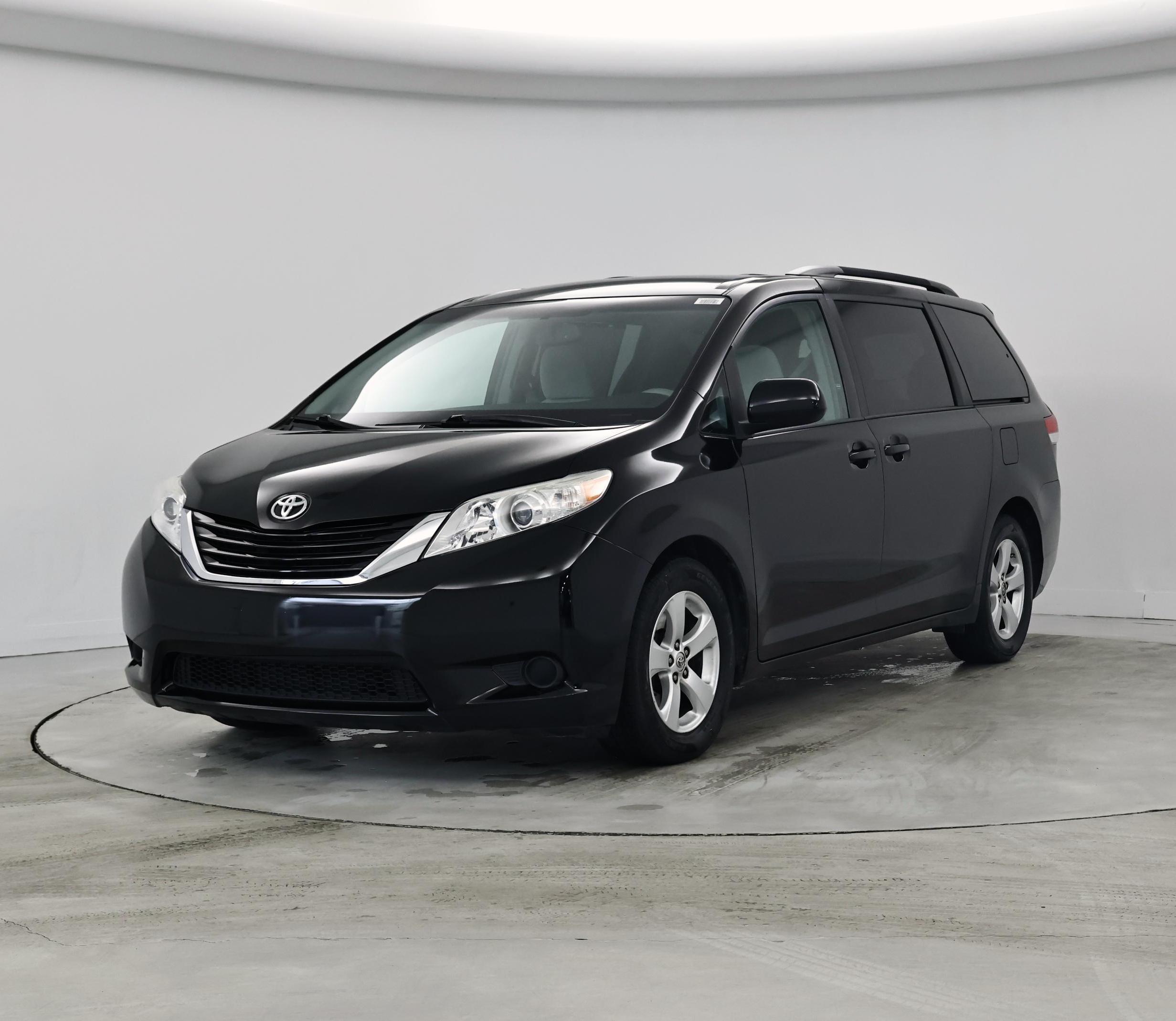 Thumbnail: 2014 Toyota Sienna - 4