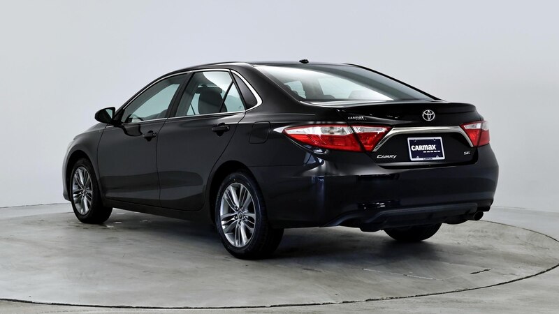 2017 Toyota Camry SE 2