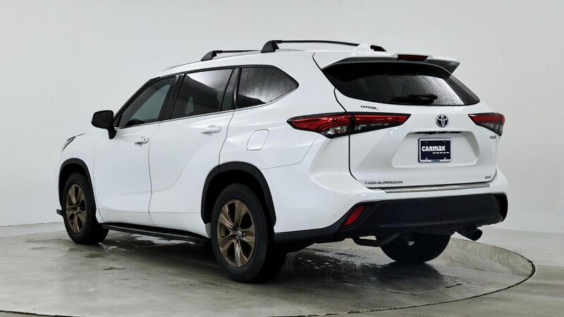 2022 Toyota Highlander Bronze Edition 2