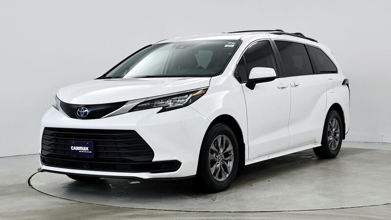 2023 Toyota Sienna LE 4