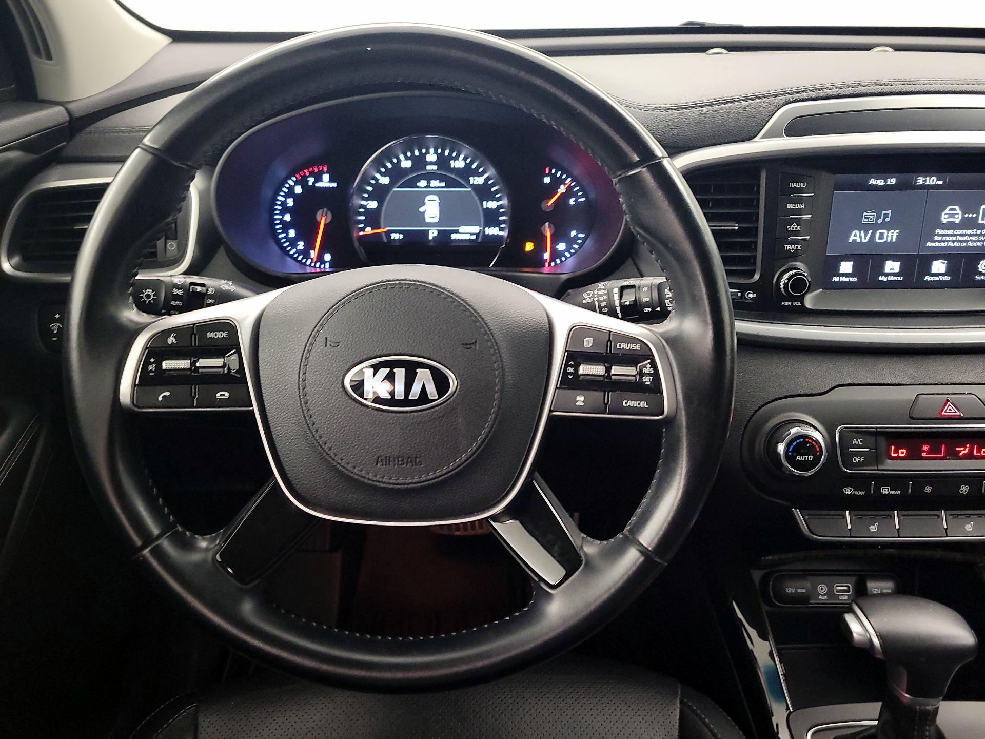 Thumbnail: 2020 Kia Sorento - 10