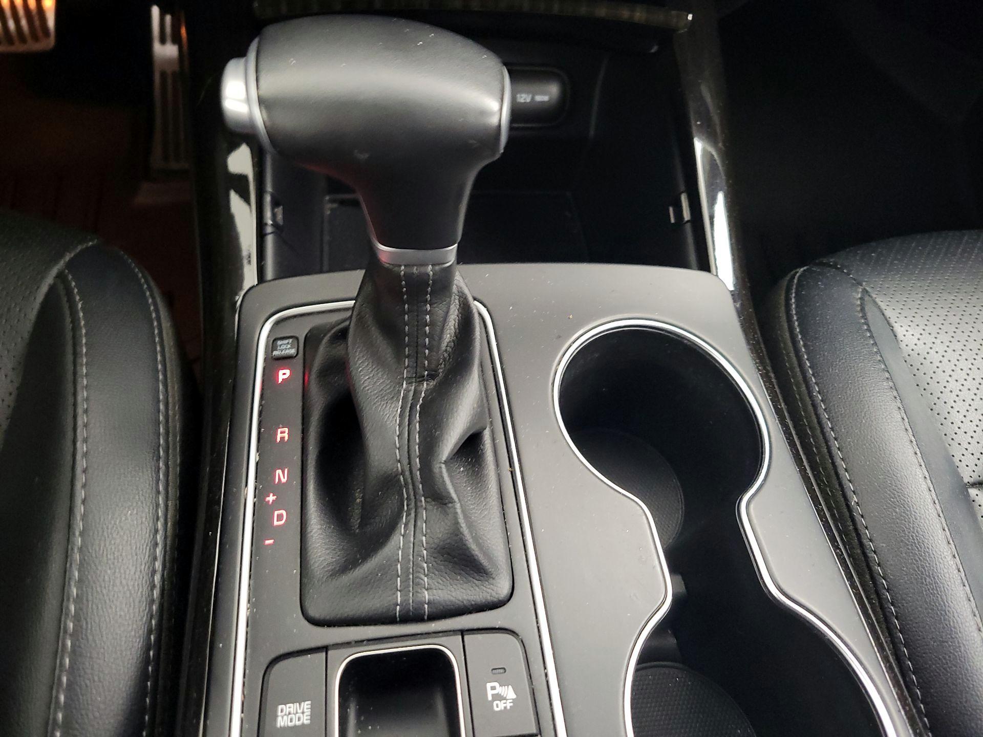 Thumbnail: 2020 Kia Sorento - 17