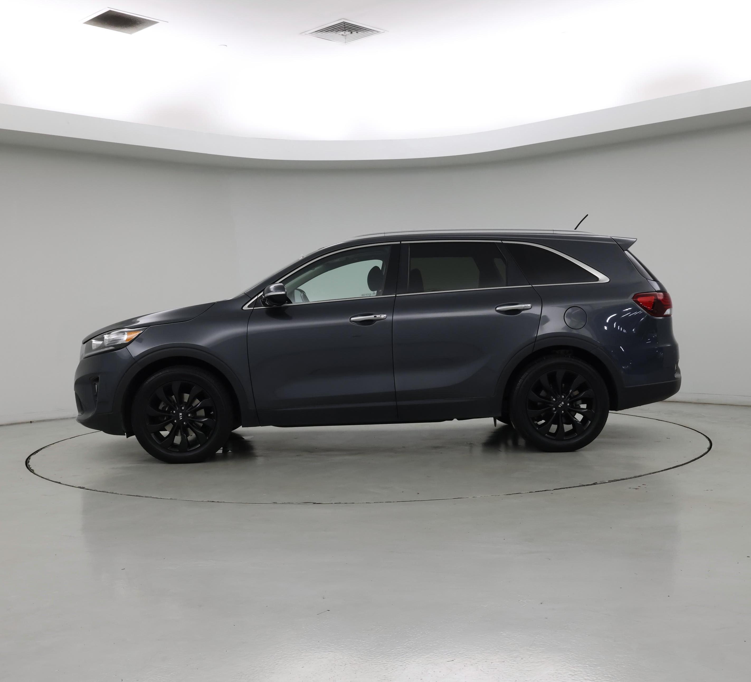 Thumbnail: 2020 Kia Sorento - 3