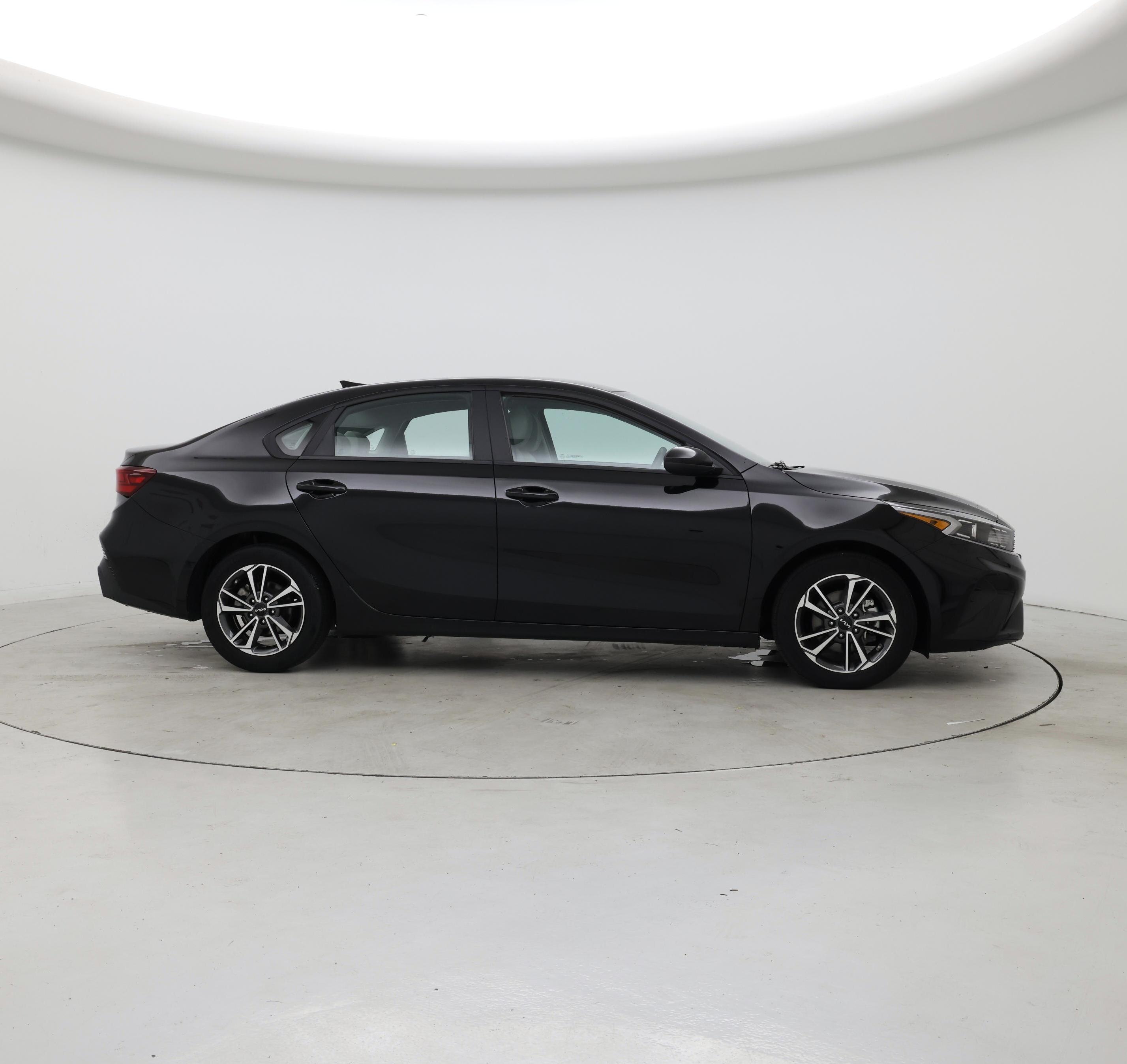 Thumbnail: 2022 Kia Forte - 7