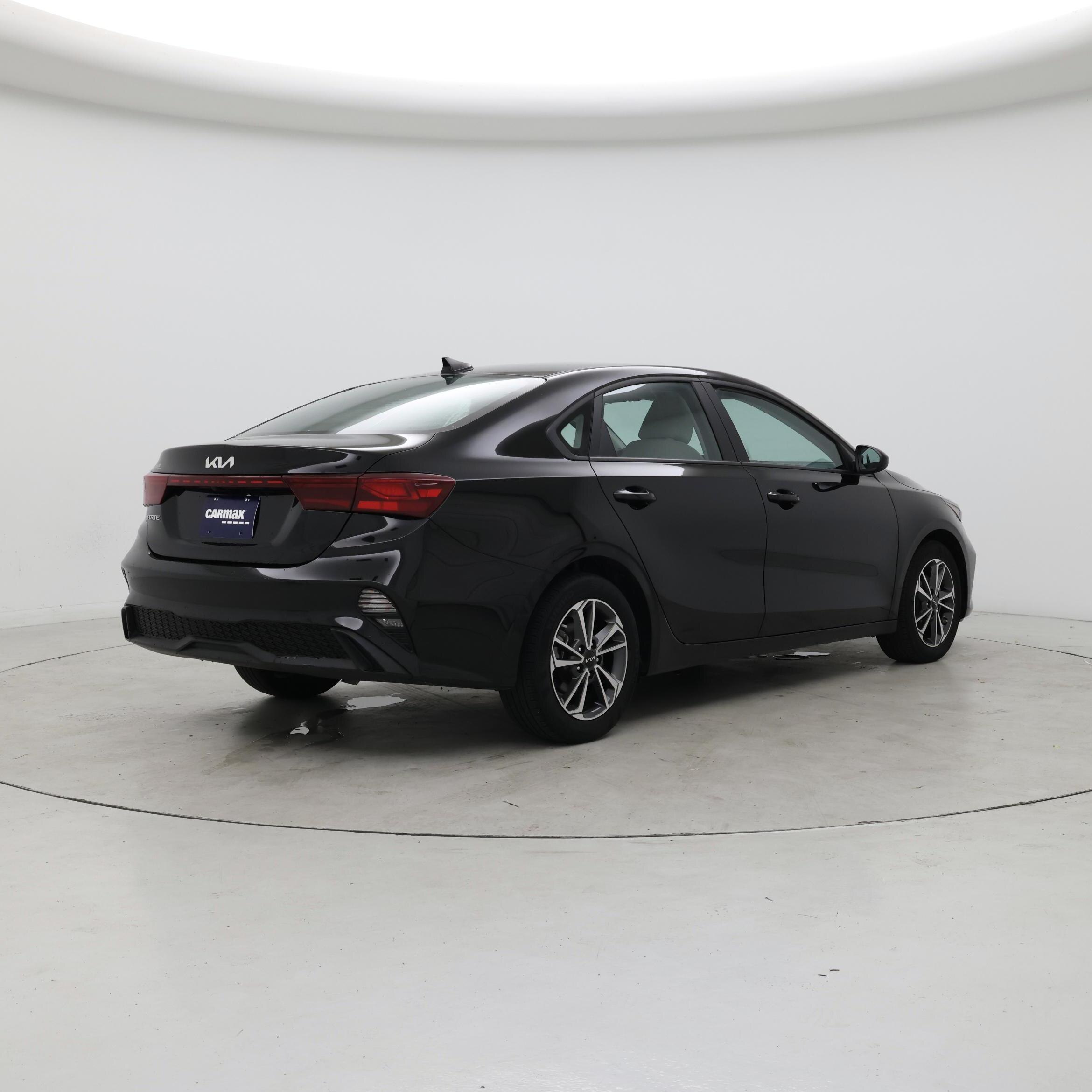 Thumbnail: 2022 Kia Forte - 8