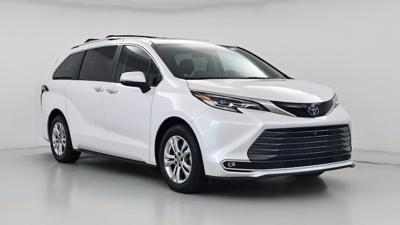 2023 Toyota Sienna Platinum Hero Image