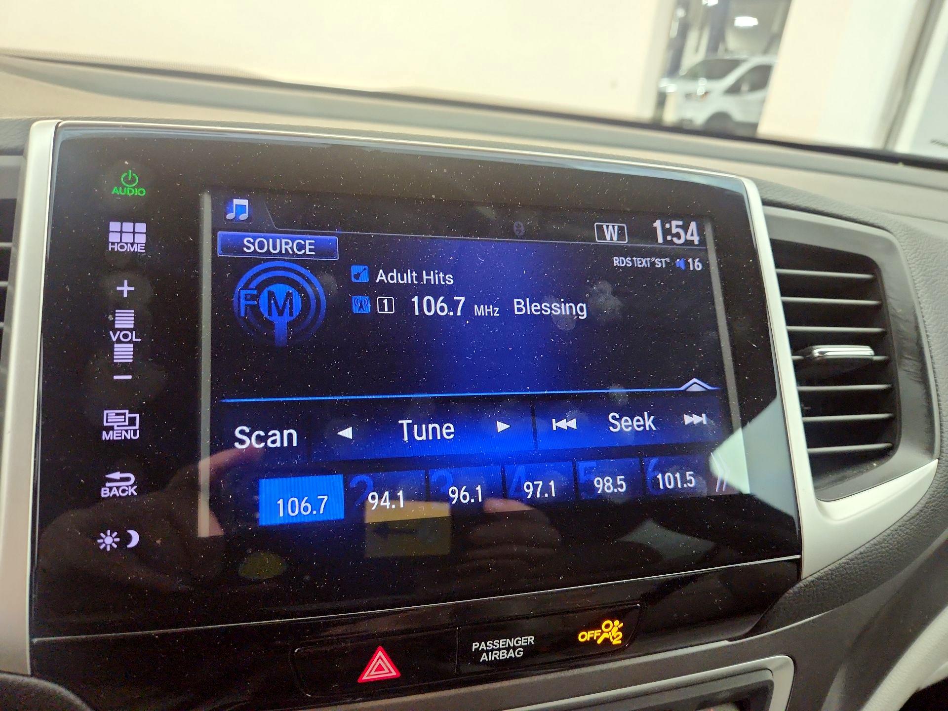 Thumbnail: 2016 Honda Pilot - 15