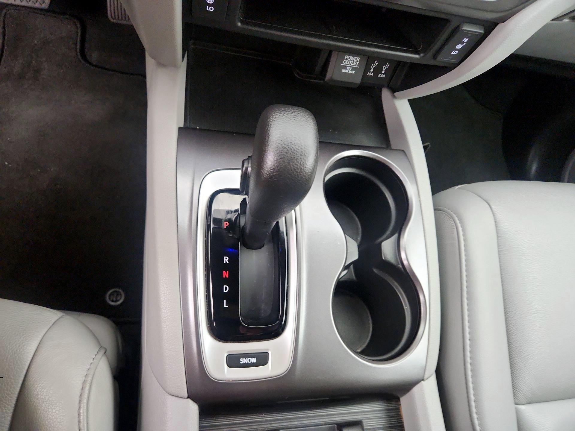 Thumbnail: 2016 Honda Pilot - 17