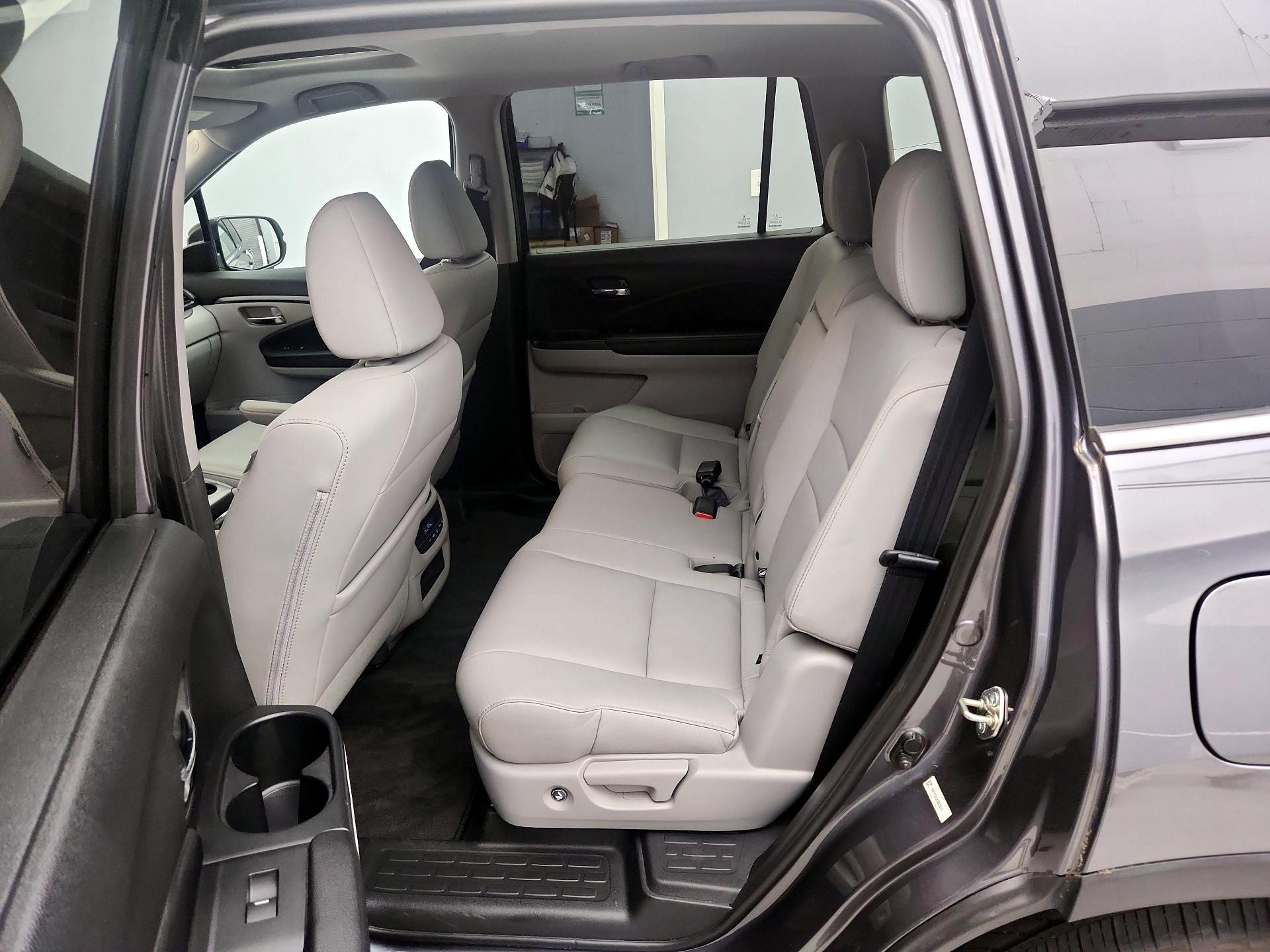 Thumbnail: 2016 Honda Pilot - 20