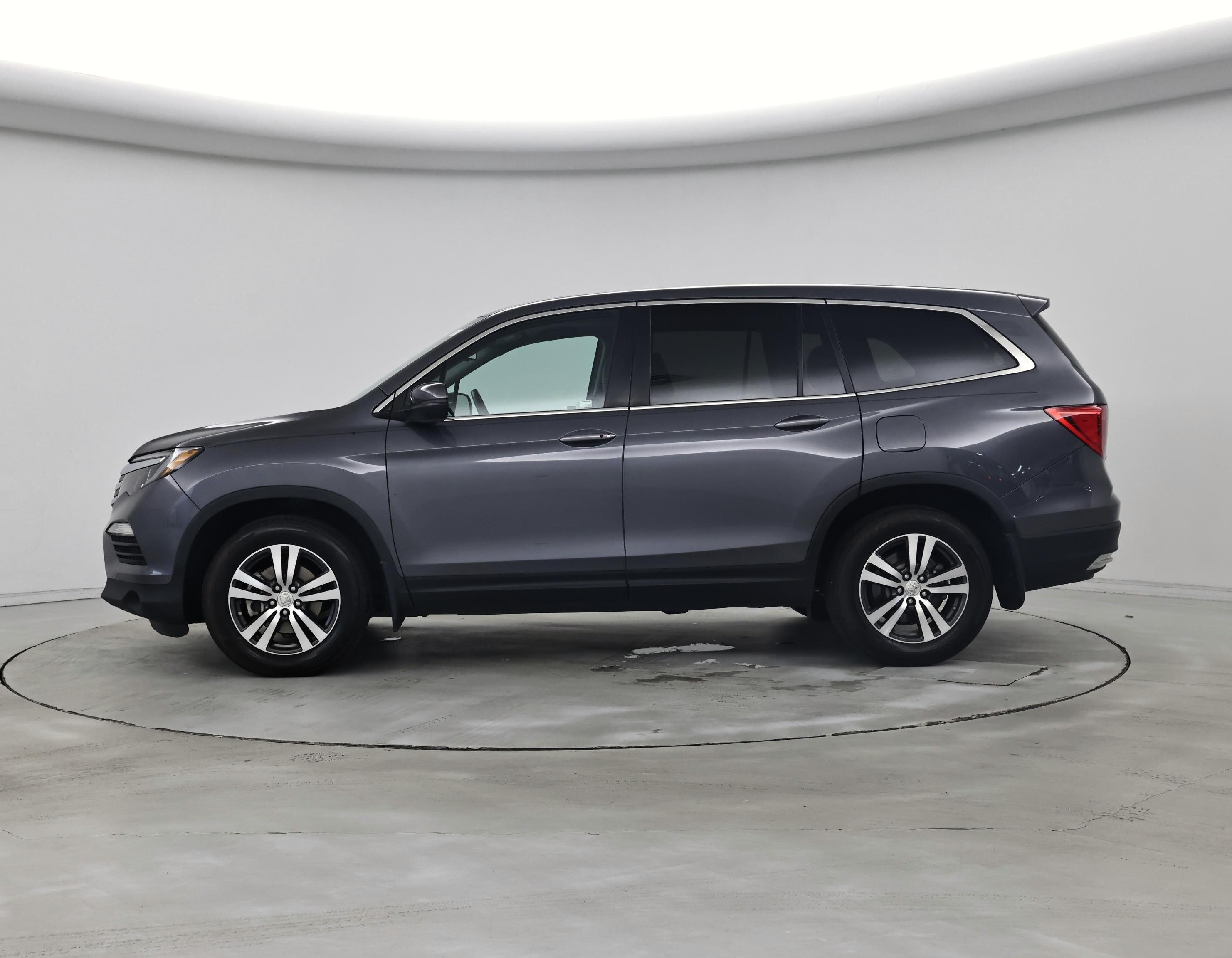 Thumbnail: 2016 Honda Pilot - 3