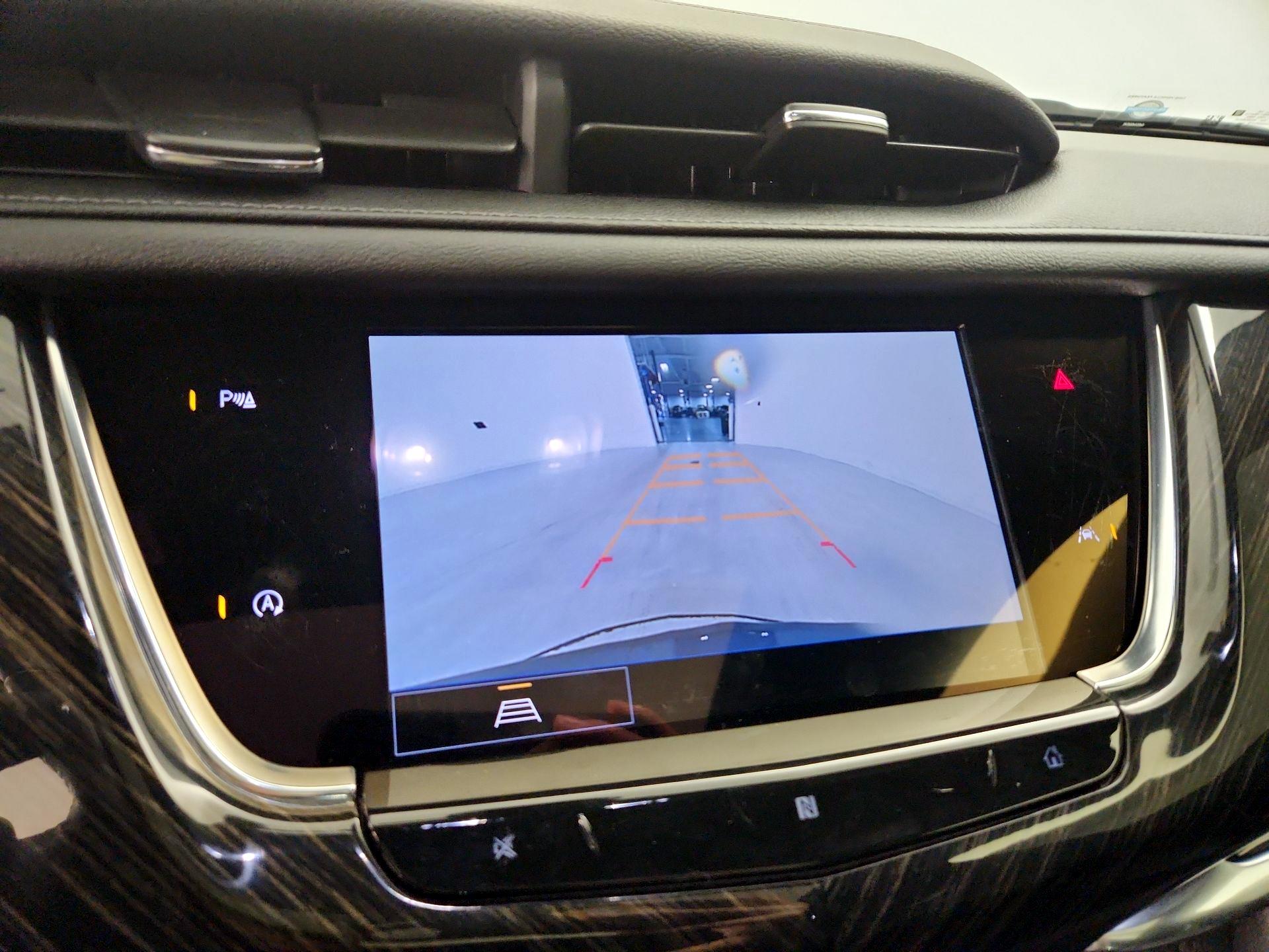 Thumbnail: 2021 Cadillac XT6 - 14