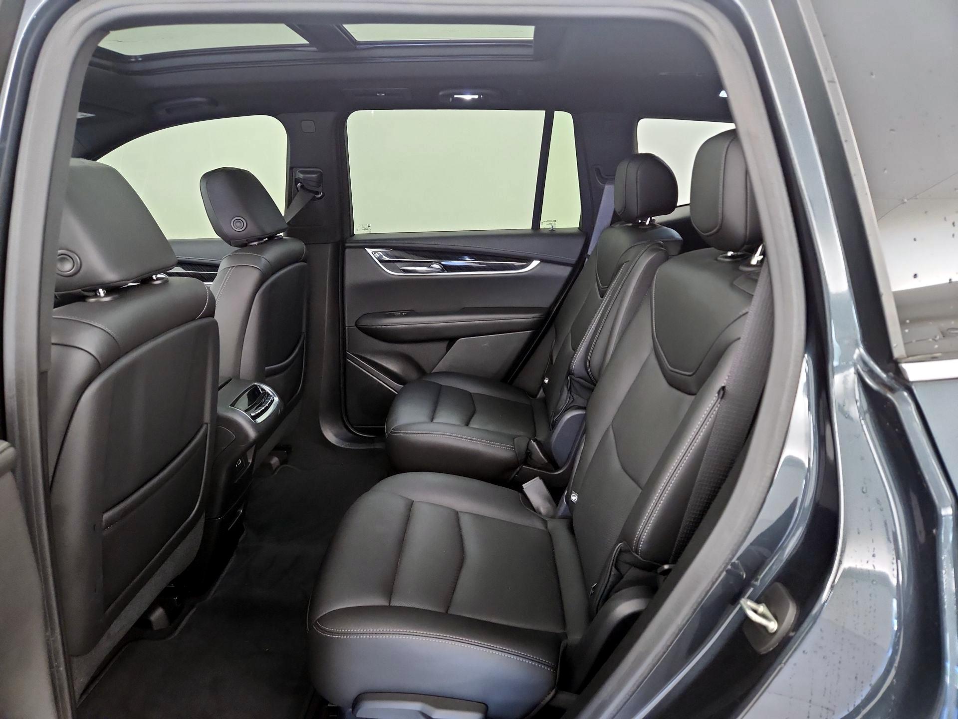 Thumbnail: 2021 Cadillac XT6 - 18