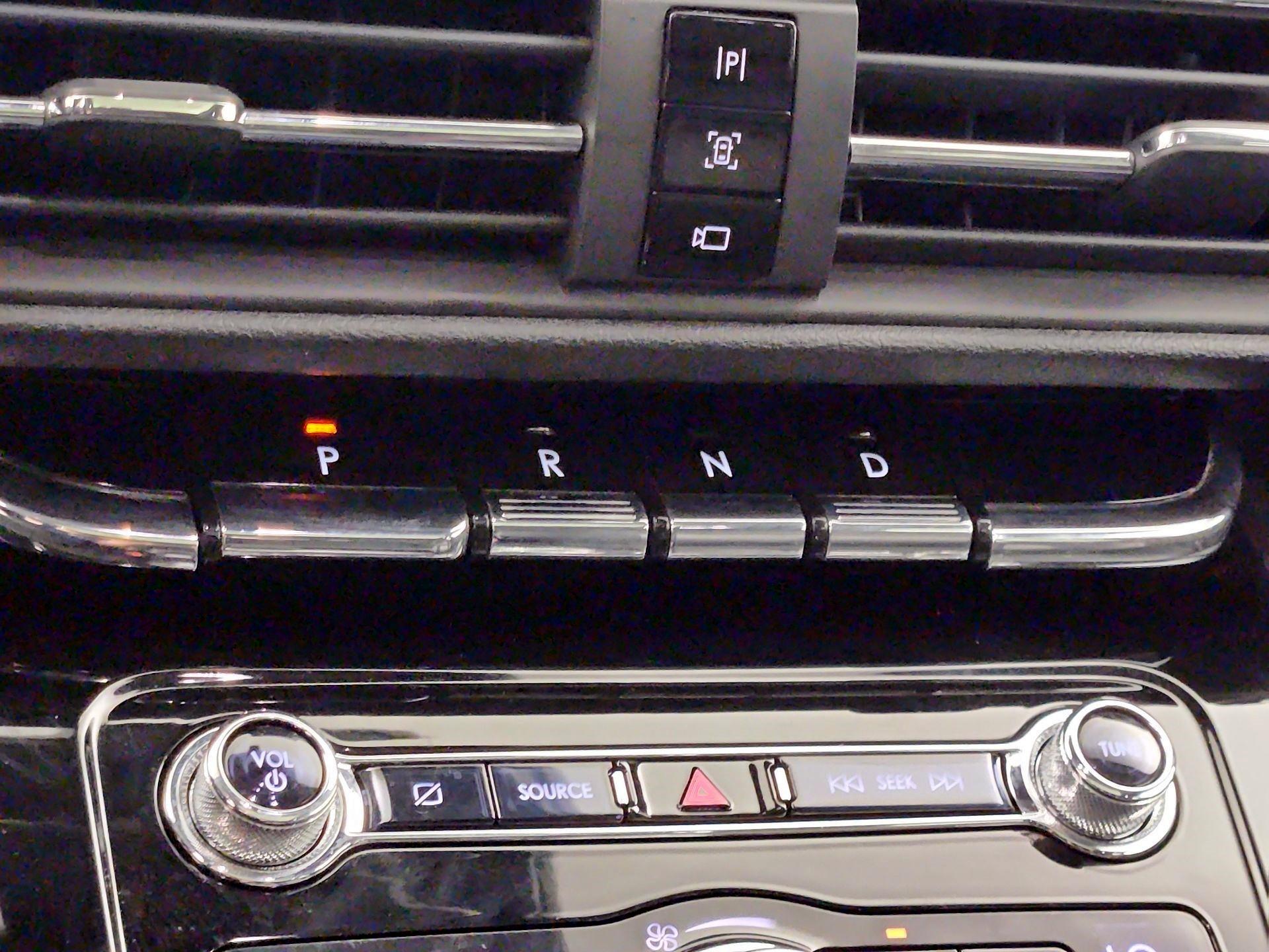 Thumbnail: 2020 Lincoln Corsair - 18