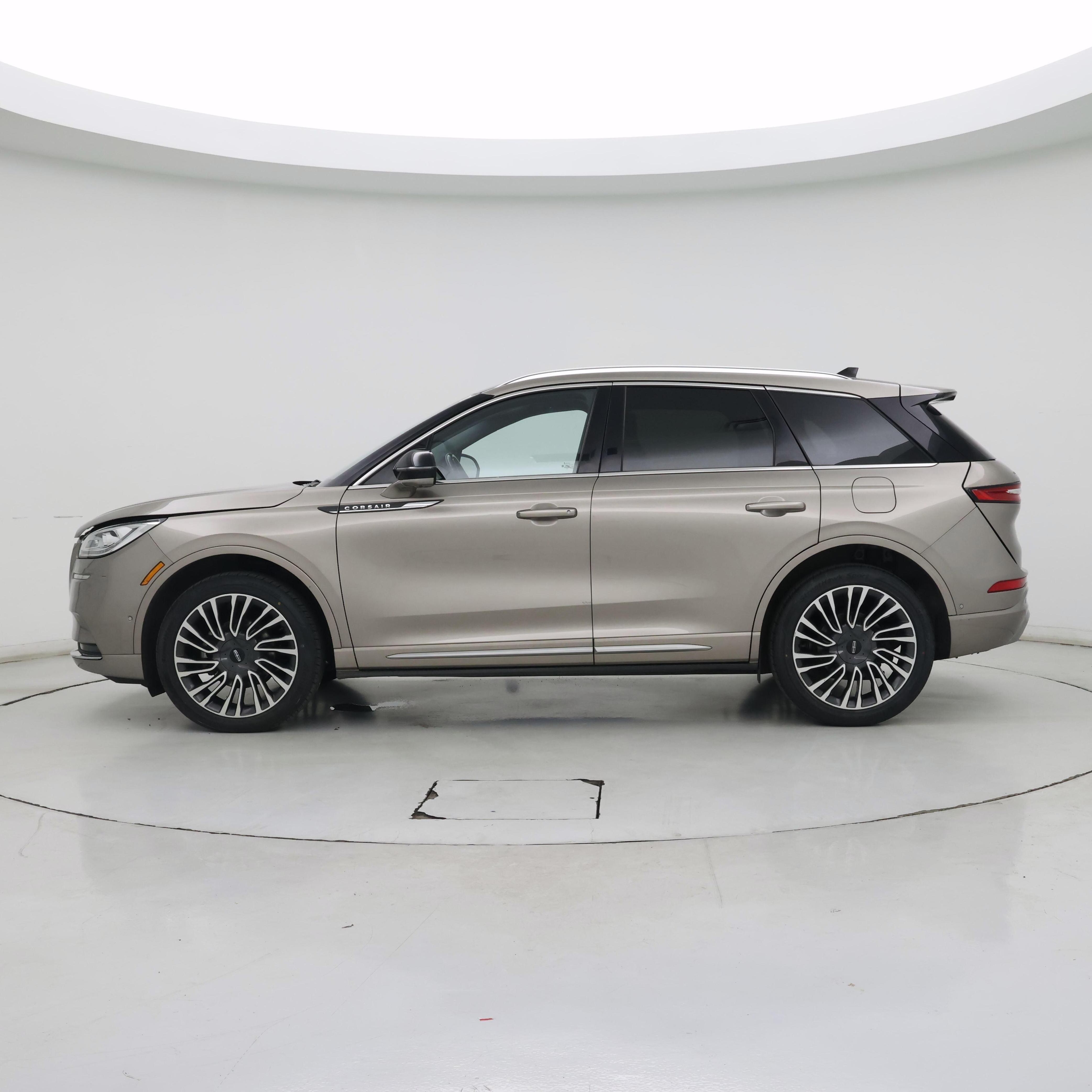 Thumbnail: 2020 Lincoln Corsair - 3