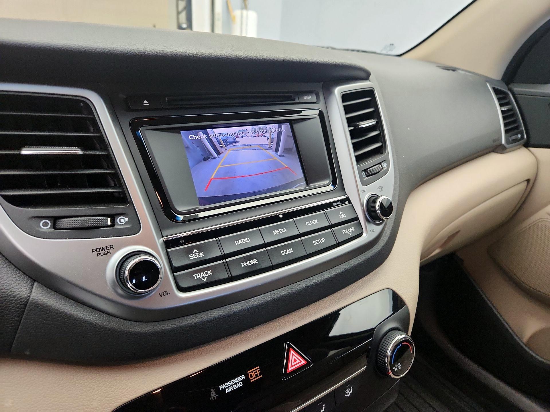 Thumbnail: 2016 Hyundai Tucson - 14
