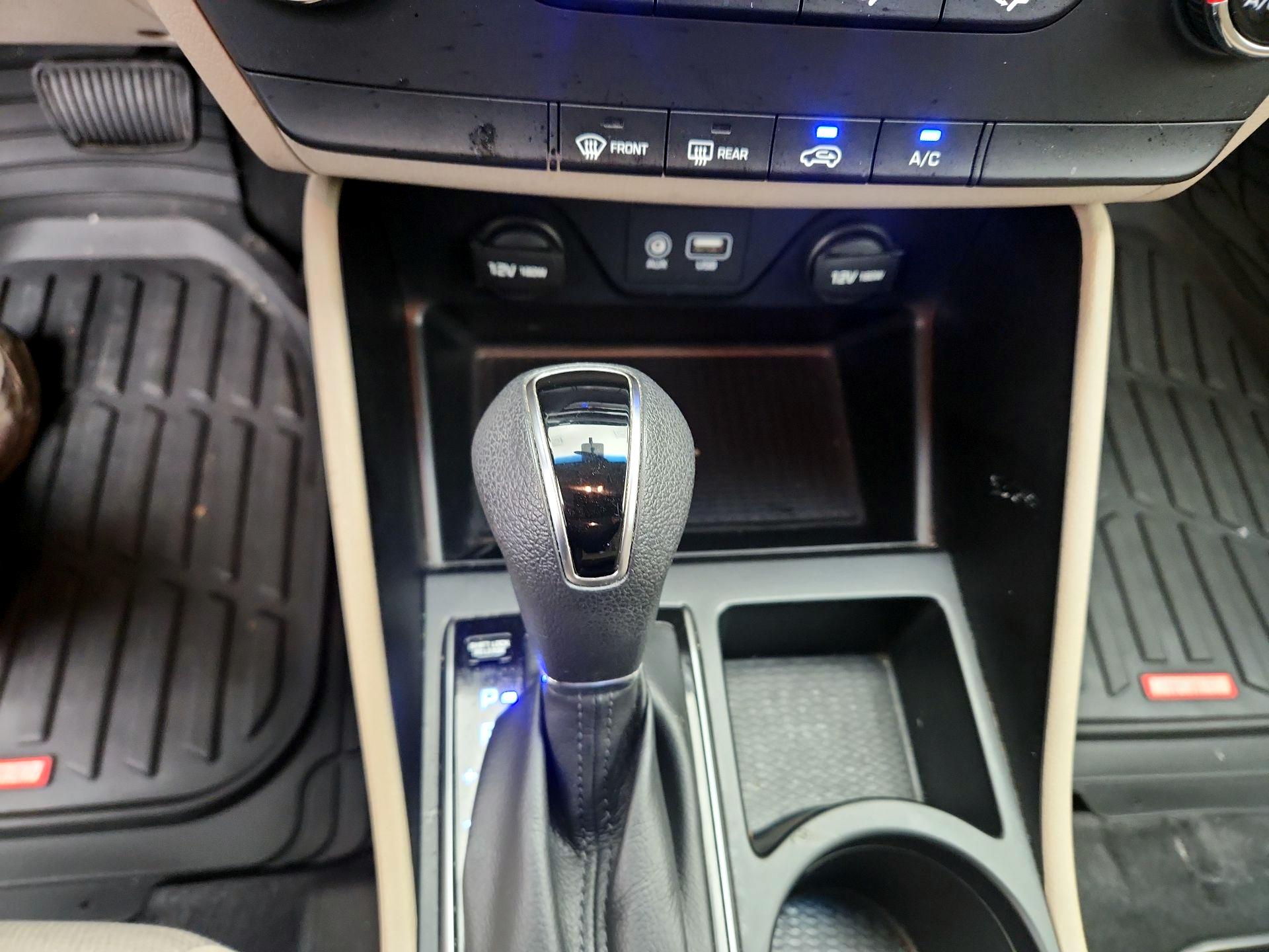 Thumbnail: 2016 Hyundai Tucson - 17