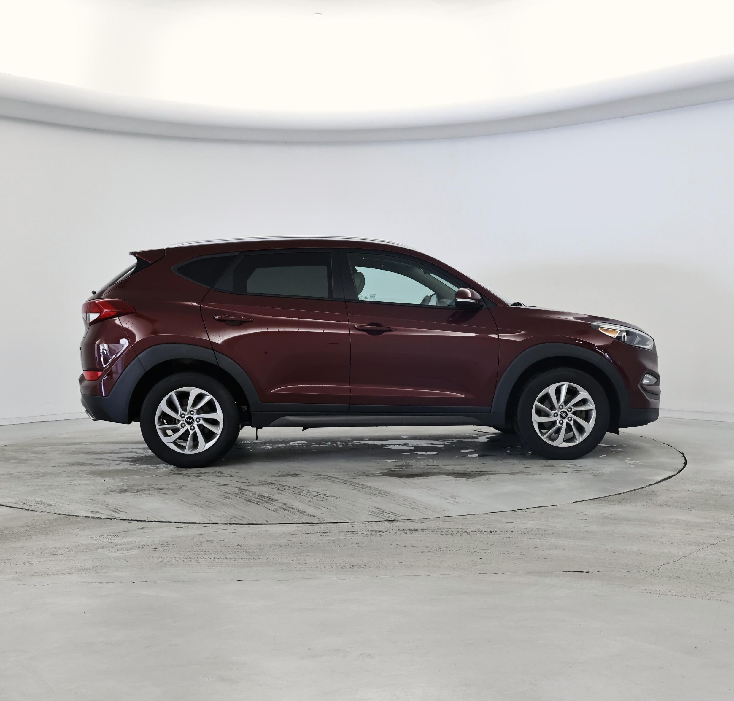 Thumbnail: 2016 Hyundai Tucson - 7