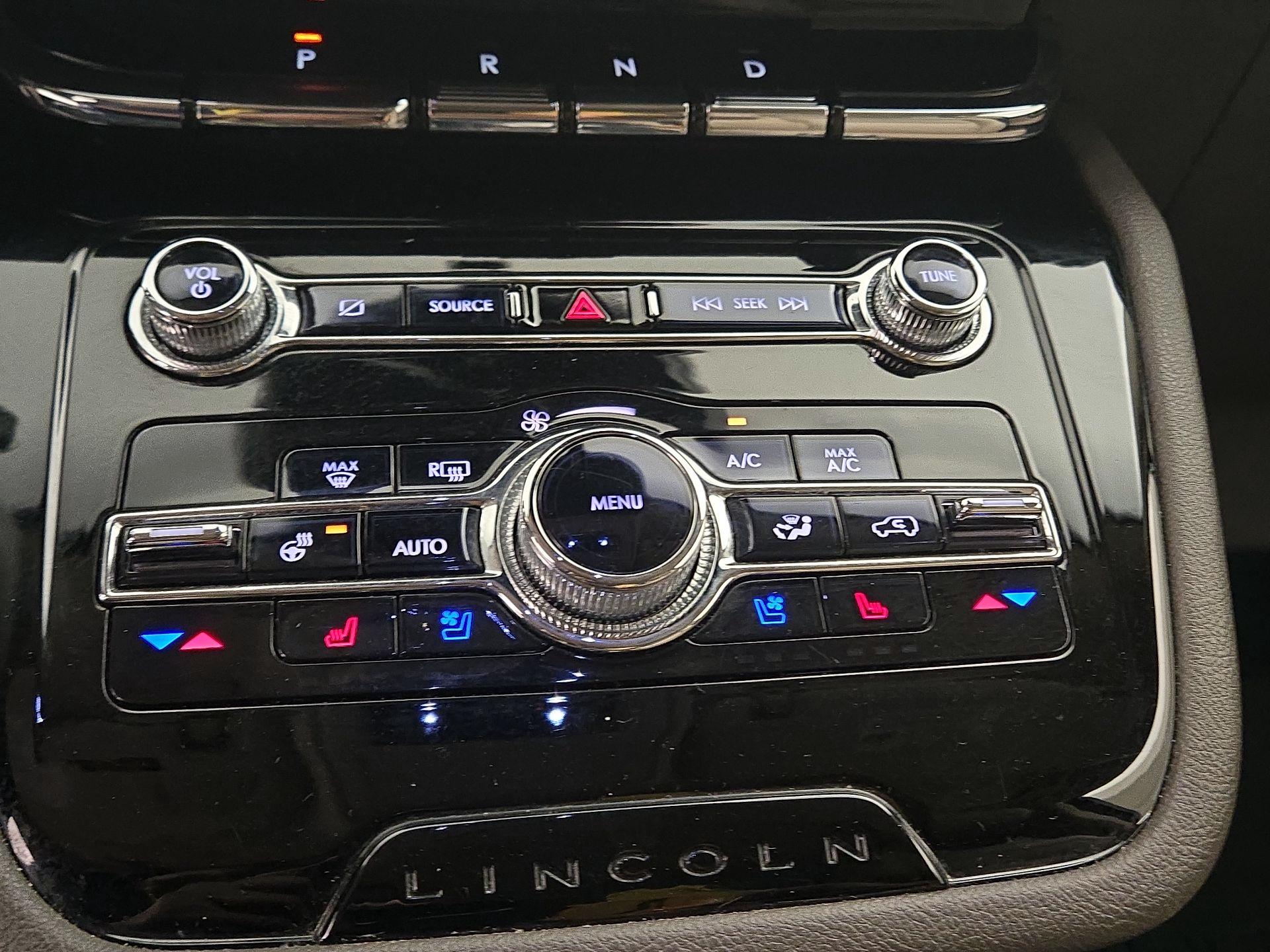 Thumbnail: 2021 Lincoln Corsair - 14