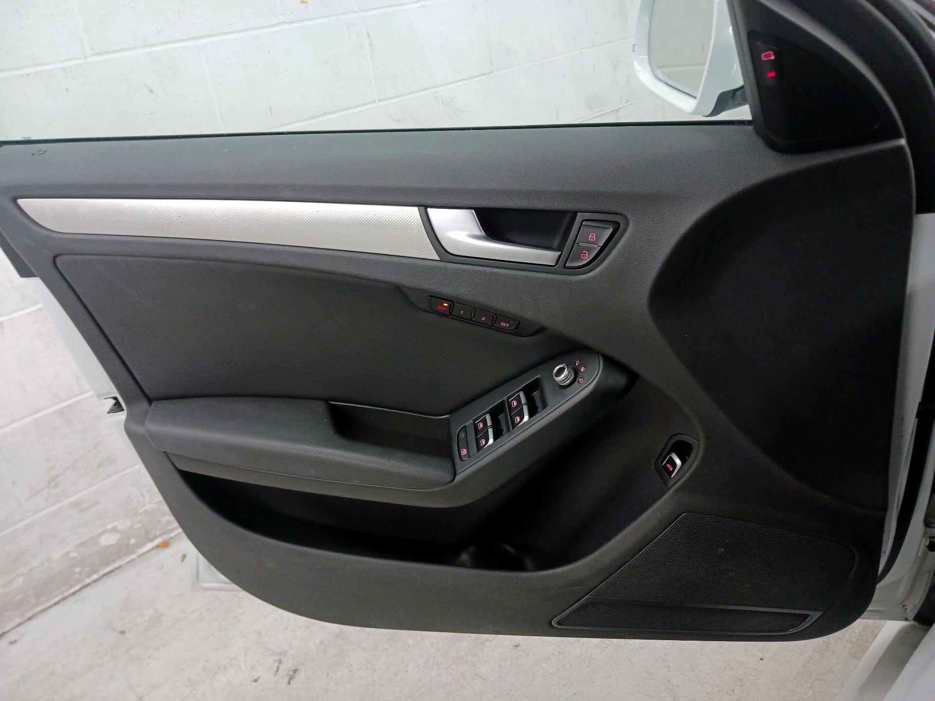 Thumbnail: 2015 Audi A4 - 12