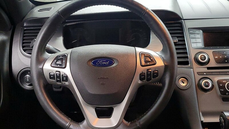 2013 Ford Taurus SEL 10