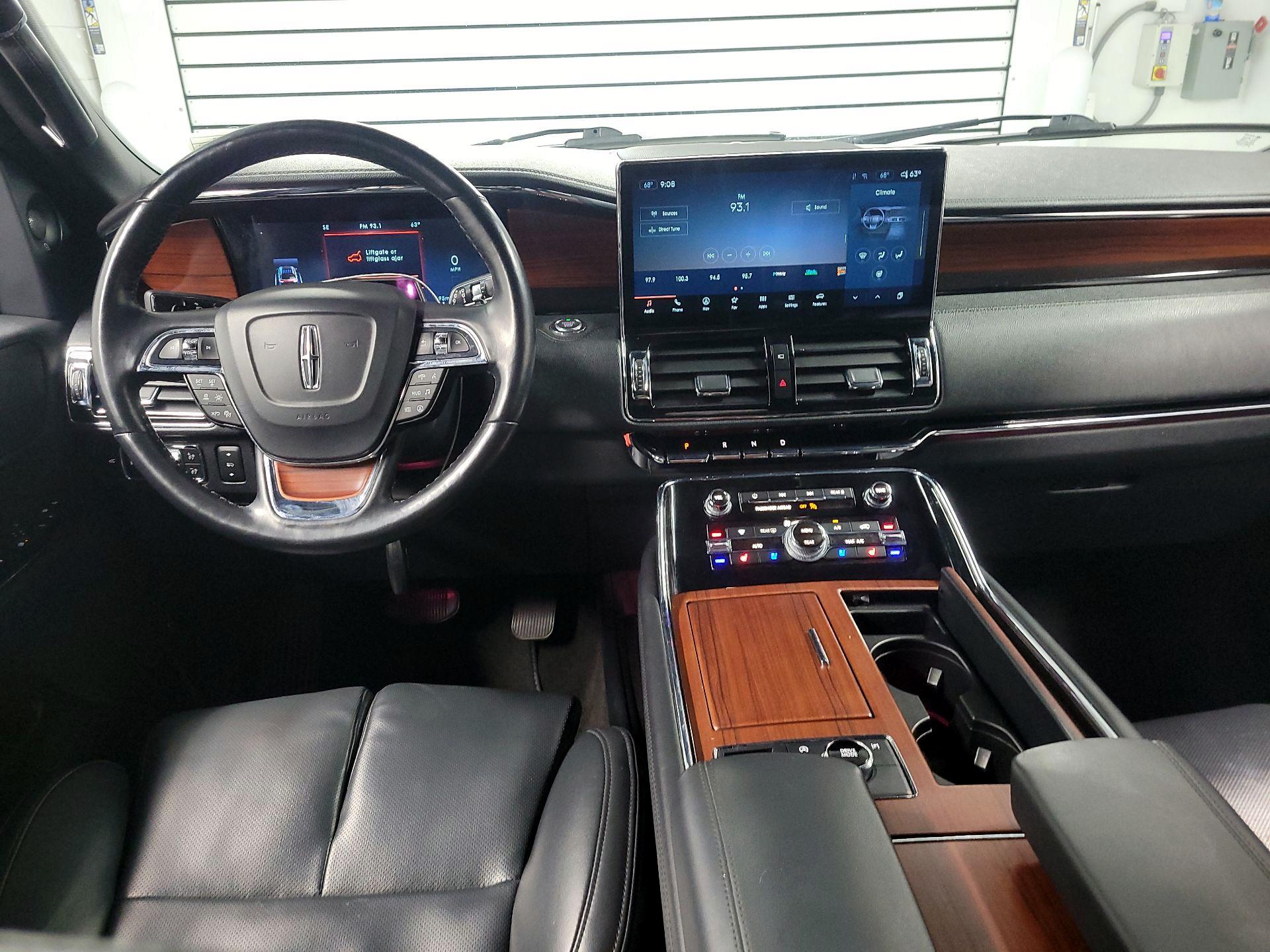 Thumbnail: 2022 Lincoln Navigator - 9