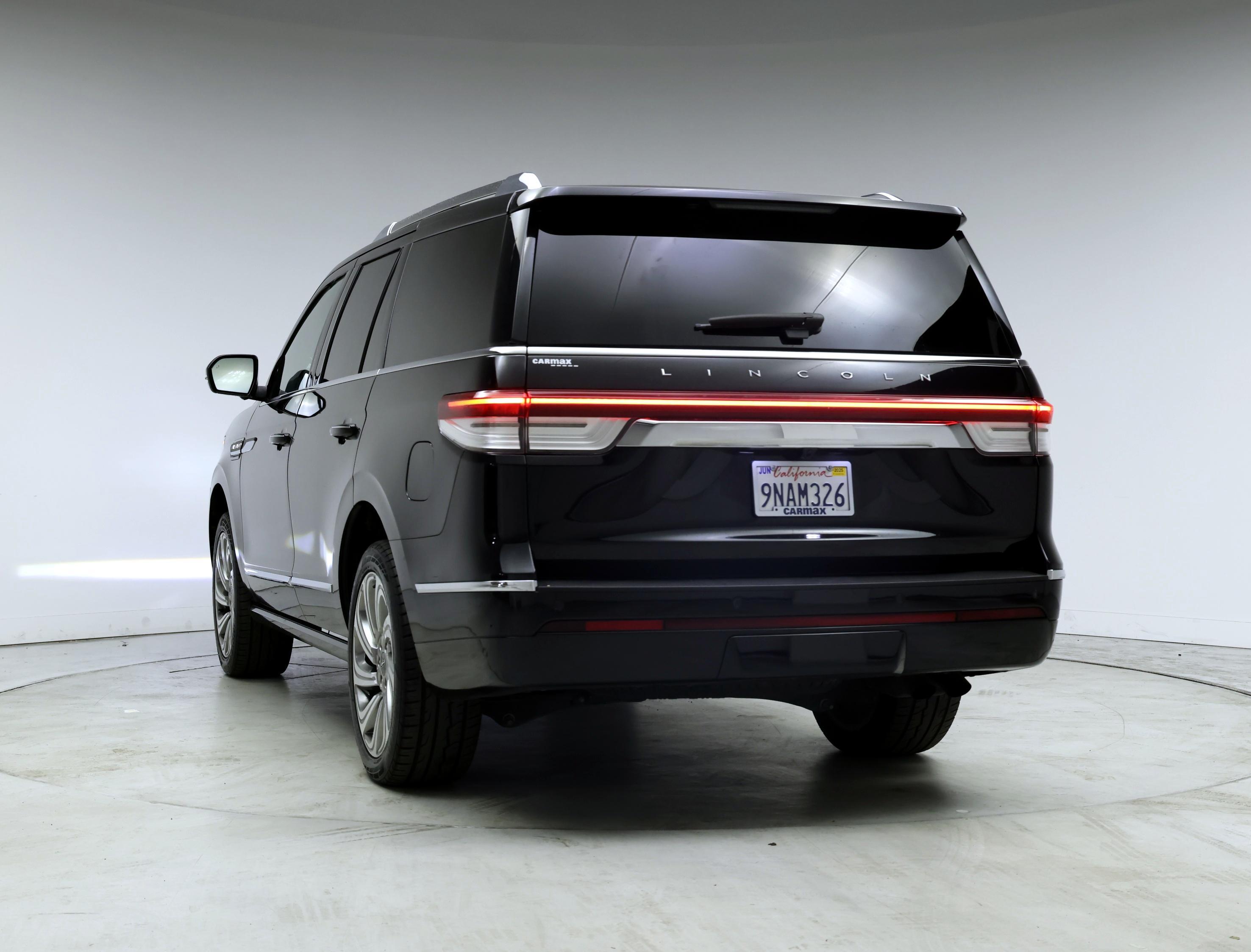 Thumbnail: 2022 Lincoln Navigator - 2