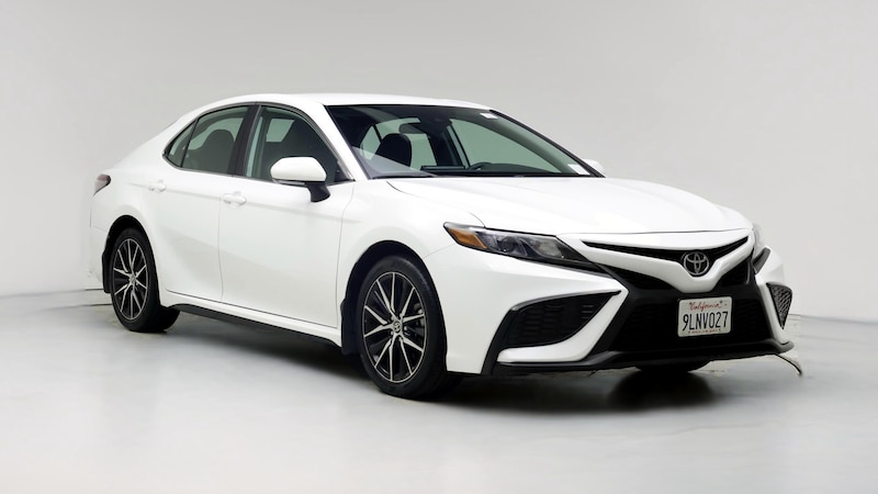 2024 Toyota Camry SE Hero Image