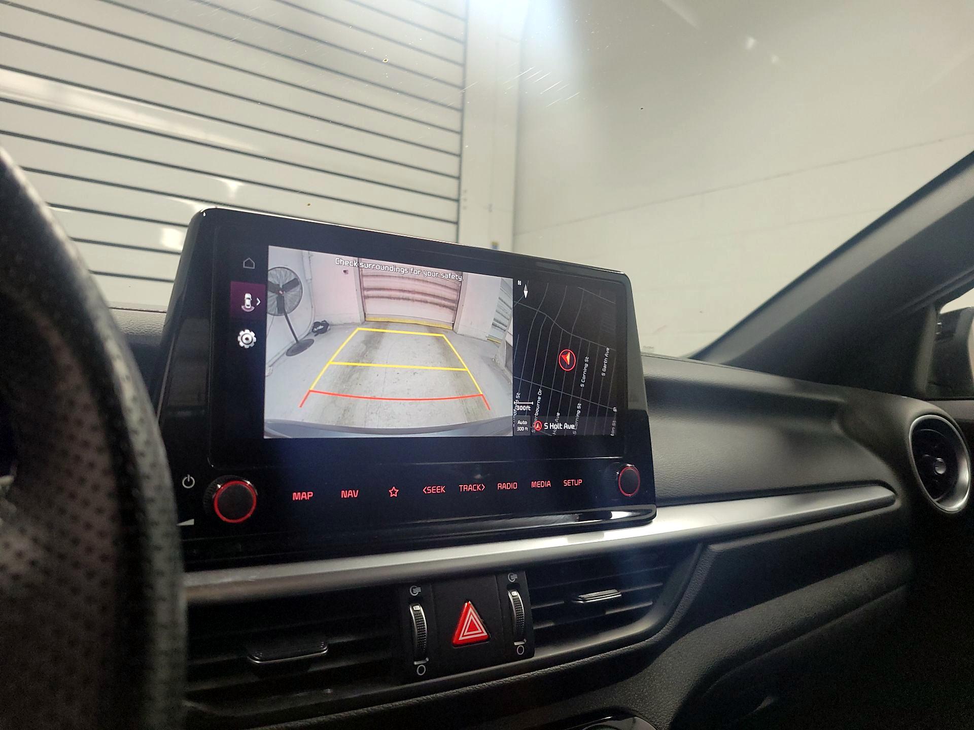 Thumbnail: 2022 Kia Forte - 14