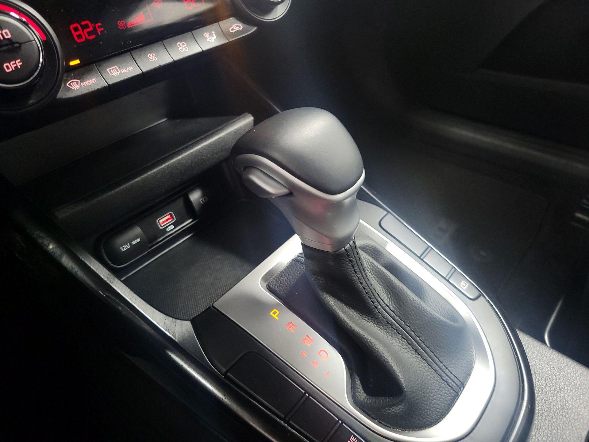 Thumbnail: 2022 Kia Forte - 17