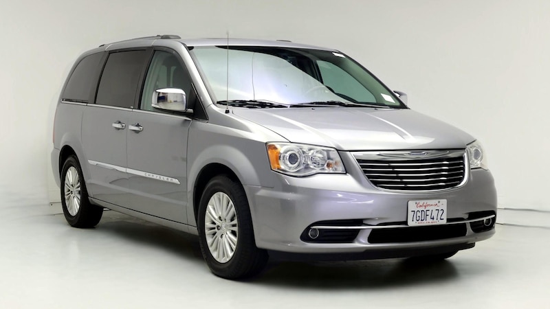 2014 Chrysler Town & Country  Hero Image