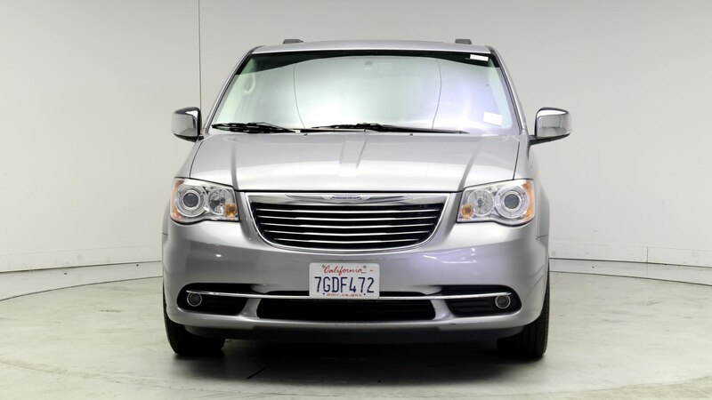 2014 Chrysler Town & Country  5