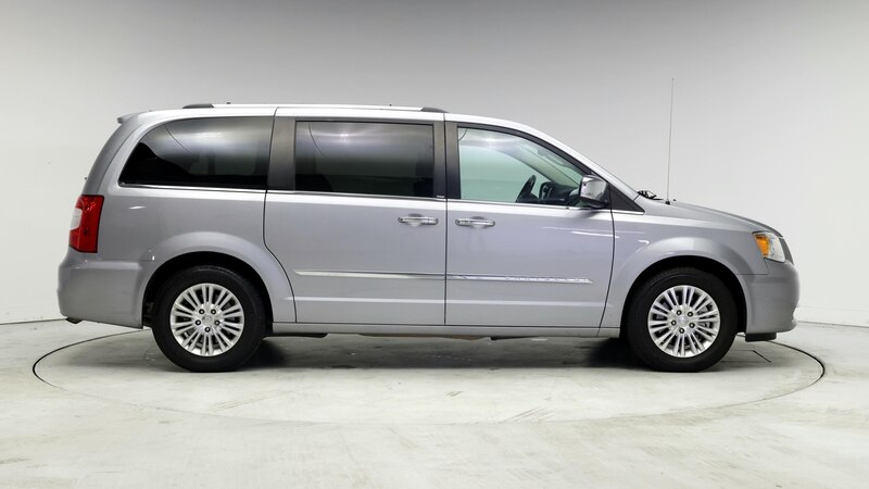 2014 Chrysler Town & Country  7