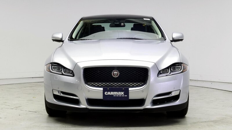 2016 Jaguar XJ R-Sport 5