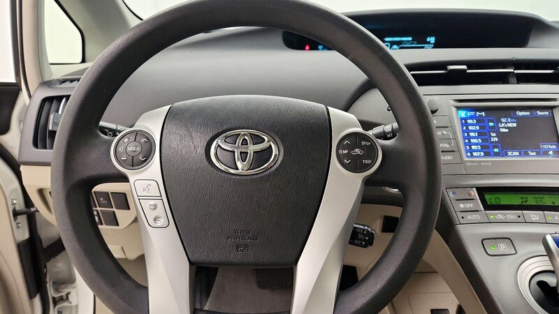 2015 Toyota Prius Three 10